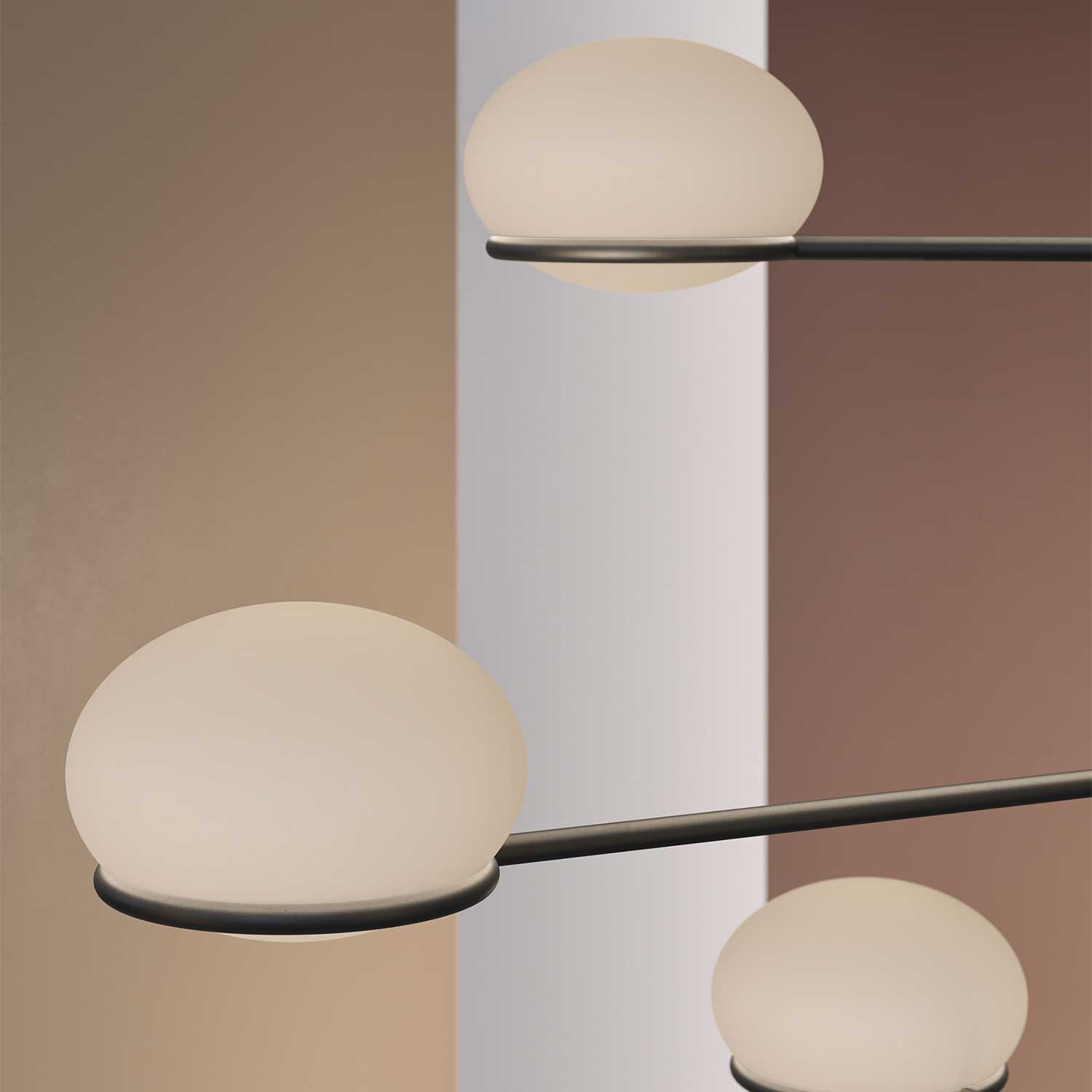 Coco Chandelier - XXL design chandelier in metal with acrylic balls