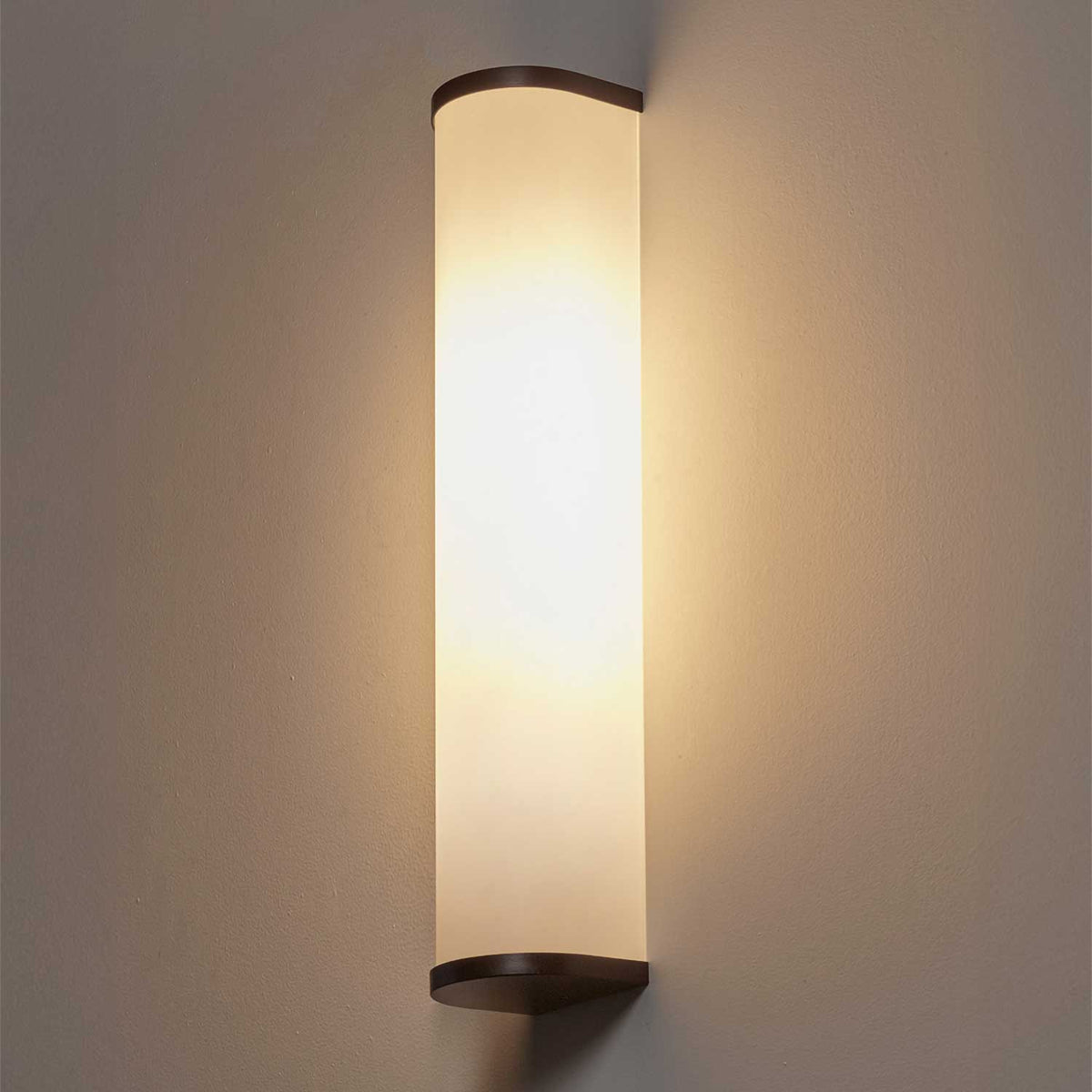 Camu - Applique murale en acier et verre, style minimaliste