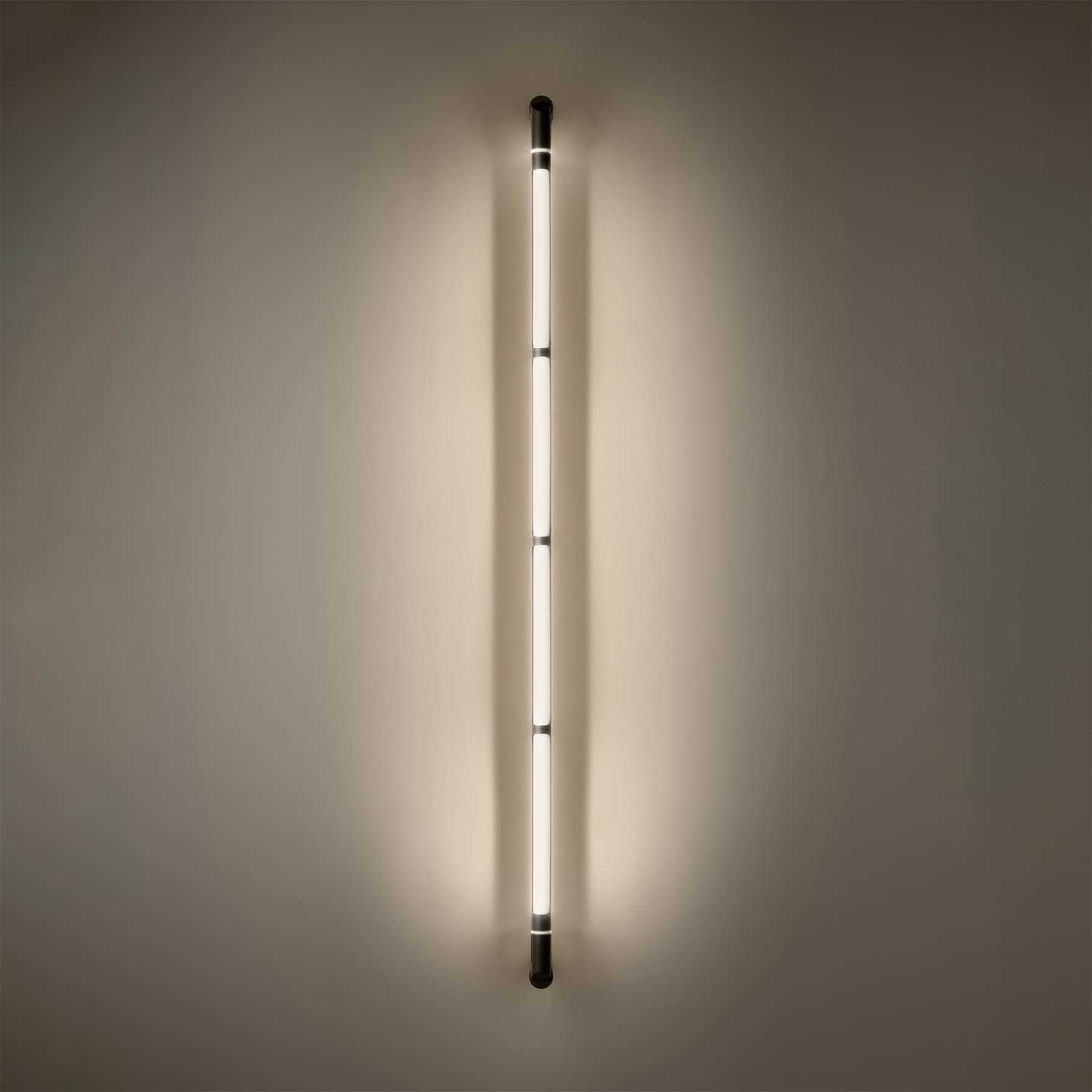 Arco - Настенный дизайнерский светильник с регулируемой яркостью LED из черной стали