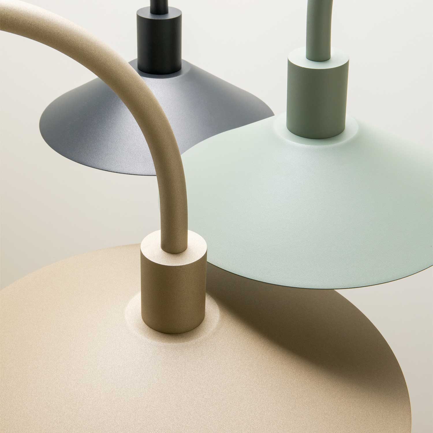 Belt - Applique murale LED design contemporain en acier avec abat-jour modulable