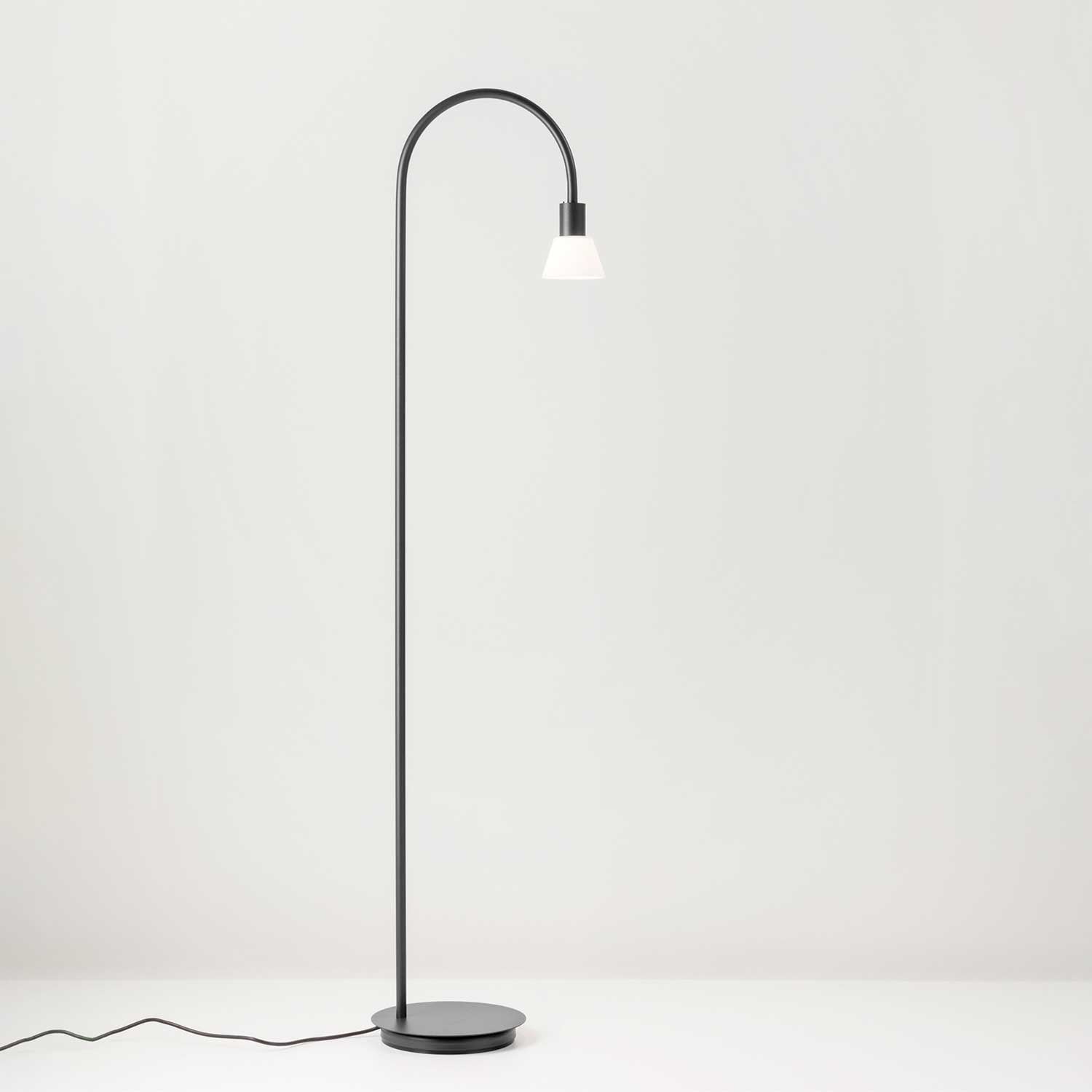 Belt - Lampada da terra led design in acciaio per soggiorno moderno