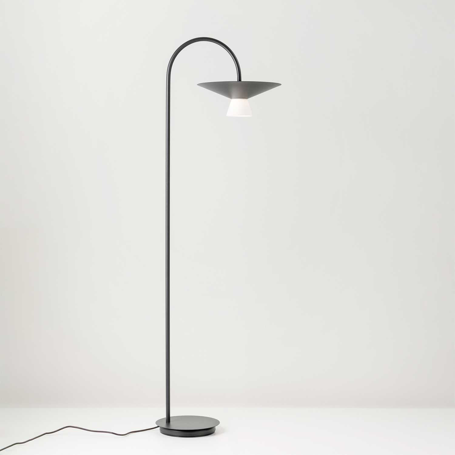 Belt - Lampada da terra led design in acciaio per soggiorno moderno