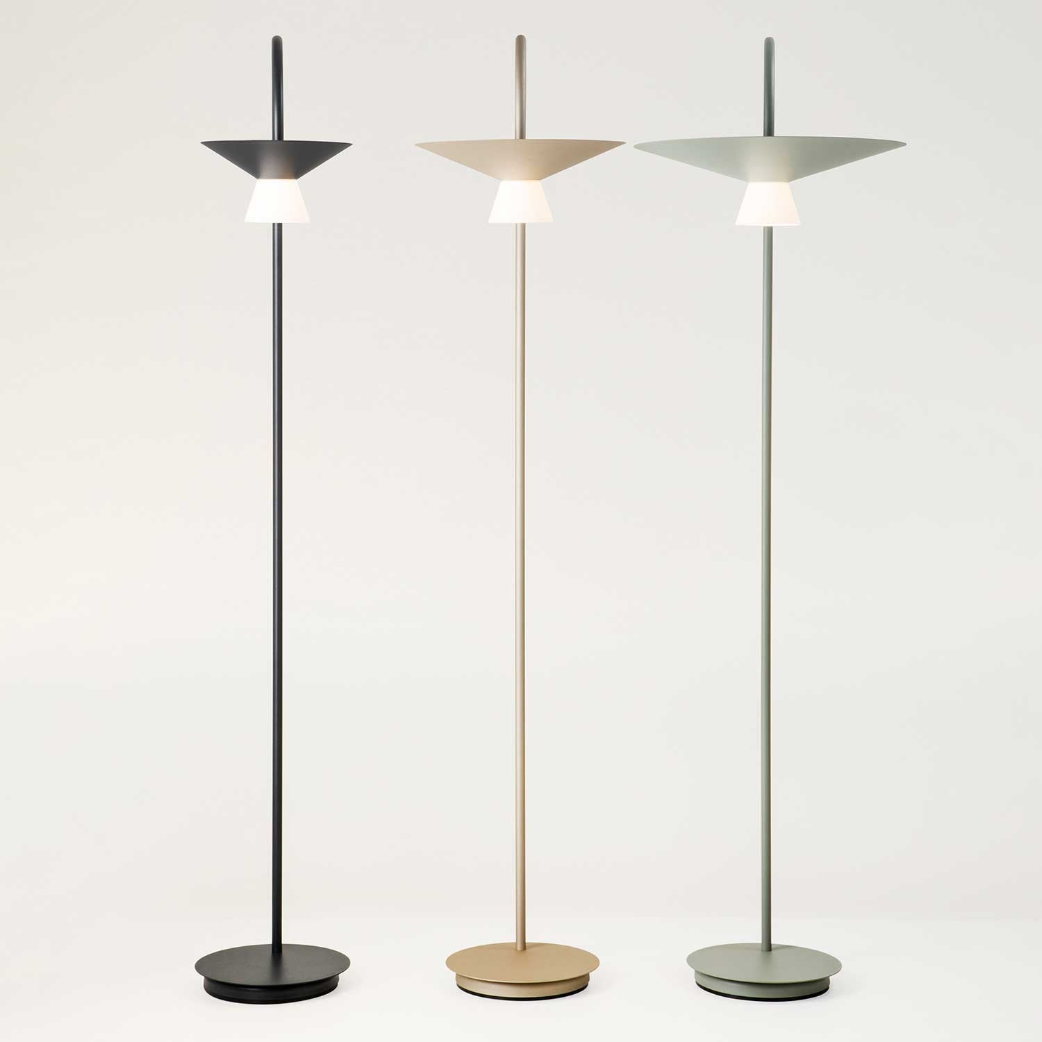 Belt - Lampada da terra led design in acciaio per soggiorno moderno