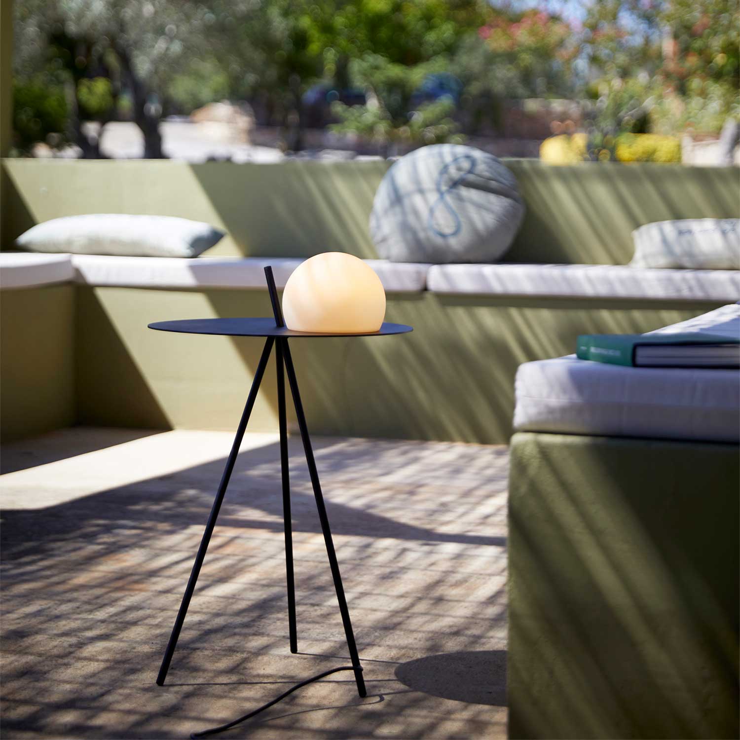 Circ - Lámpara de mesa exterior en acero negro para jardín