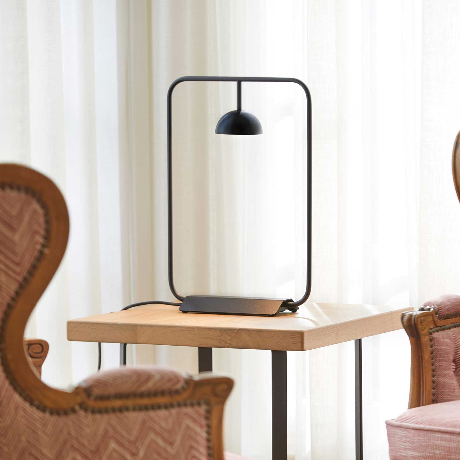 Cupolina - Lampe de bureau LED design en acier minimaliste