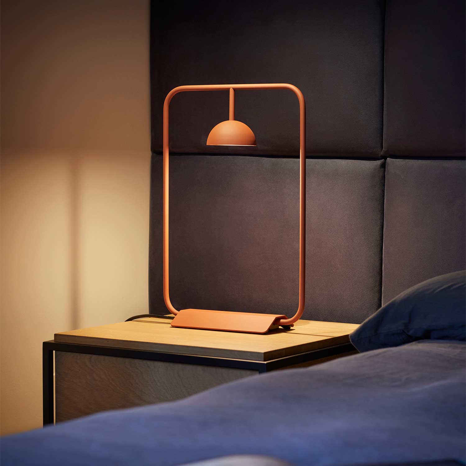 Cupolina - Lampe de bureau LED design en acier minimaliste