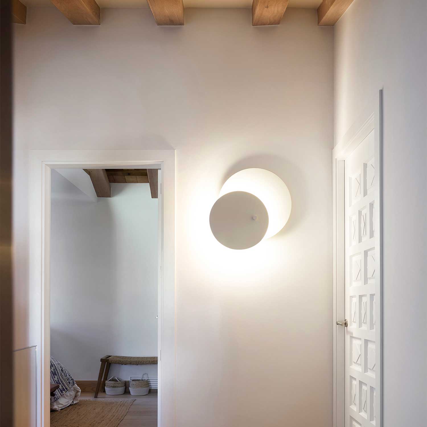 Eclipsi - Круглый настенный светильник с LED, дизайнерский, из белой стали