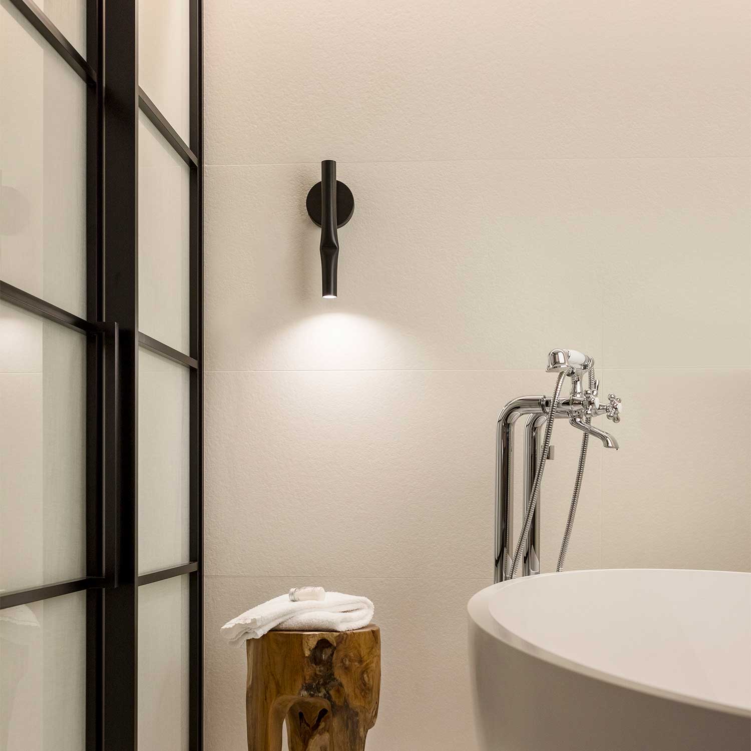 Flow - Applique da parete design in acciaio con led per soggiorno