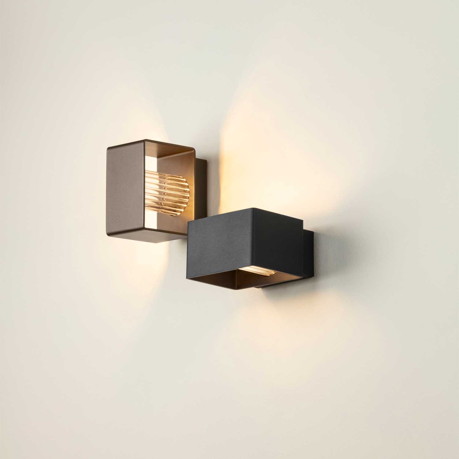 Frame - светильник-стойка для улицы с LED-дизайном