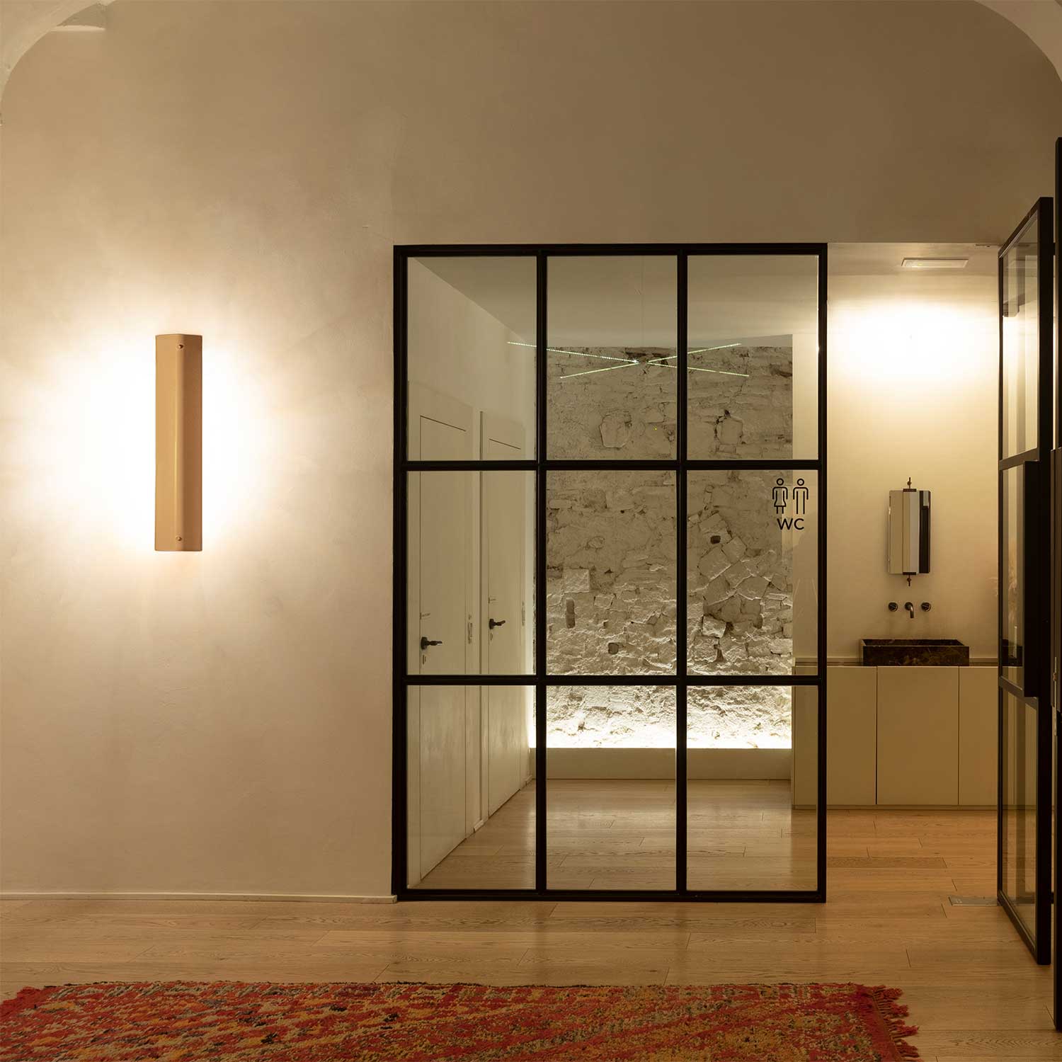 Гада - Настенный светильник светодиодный внутренний дизайн на заказ