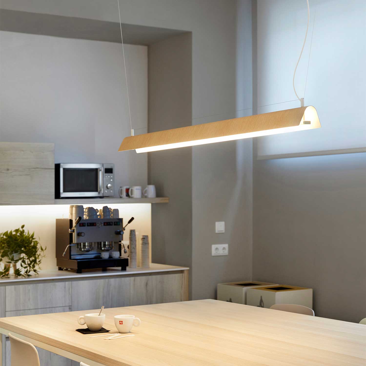 Gada - Минималистичная дизайнерская подвеска из стали для офисов