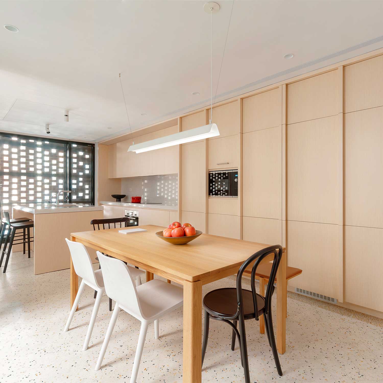 Gada - Минималистичная дизайнерская подвеска из стали для офисов