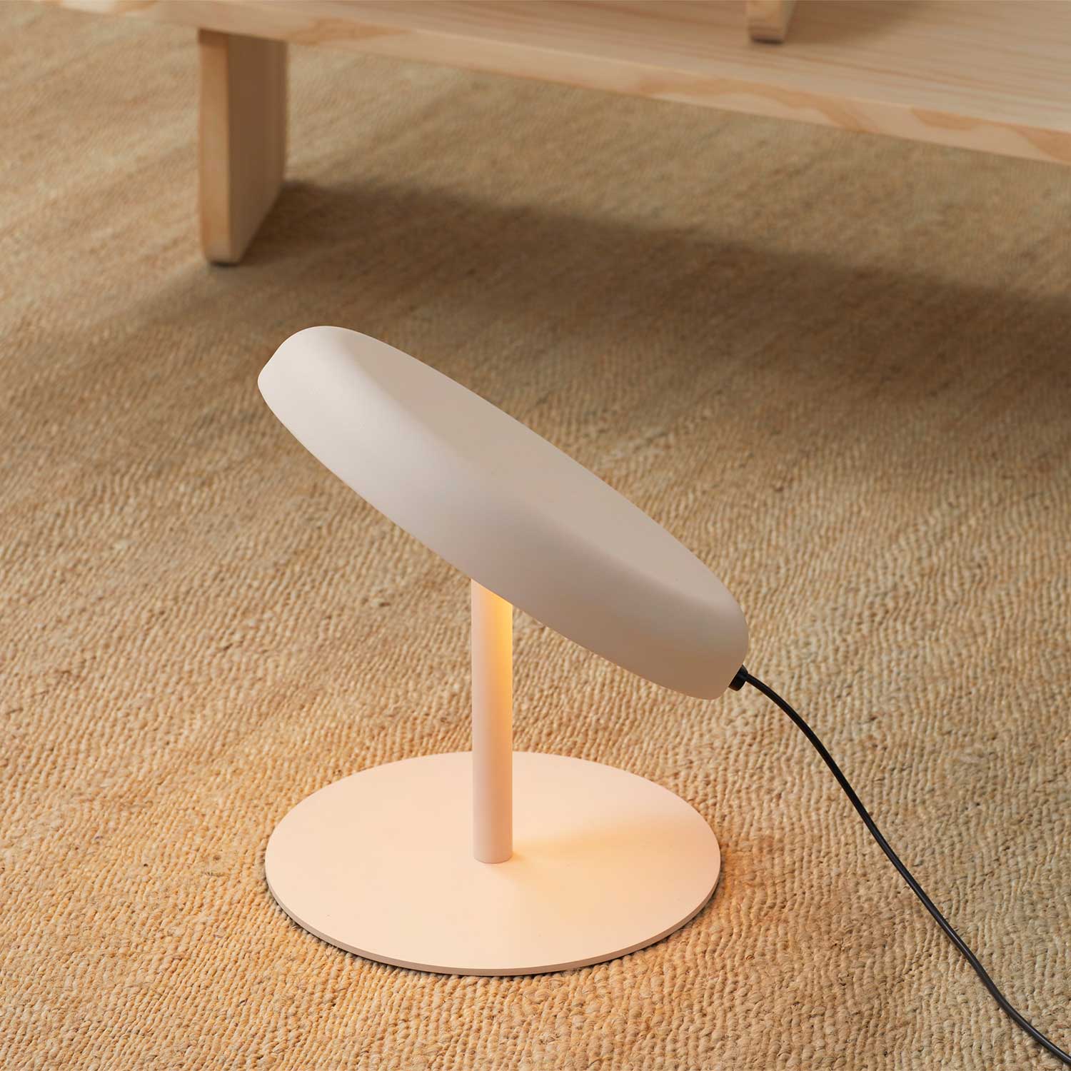 Mood - Pink design table lamp with dimmable LED