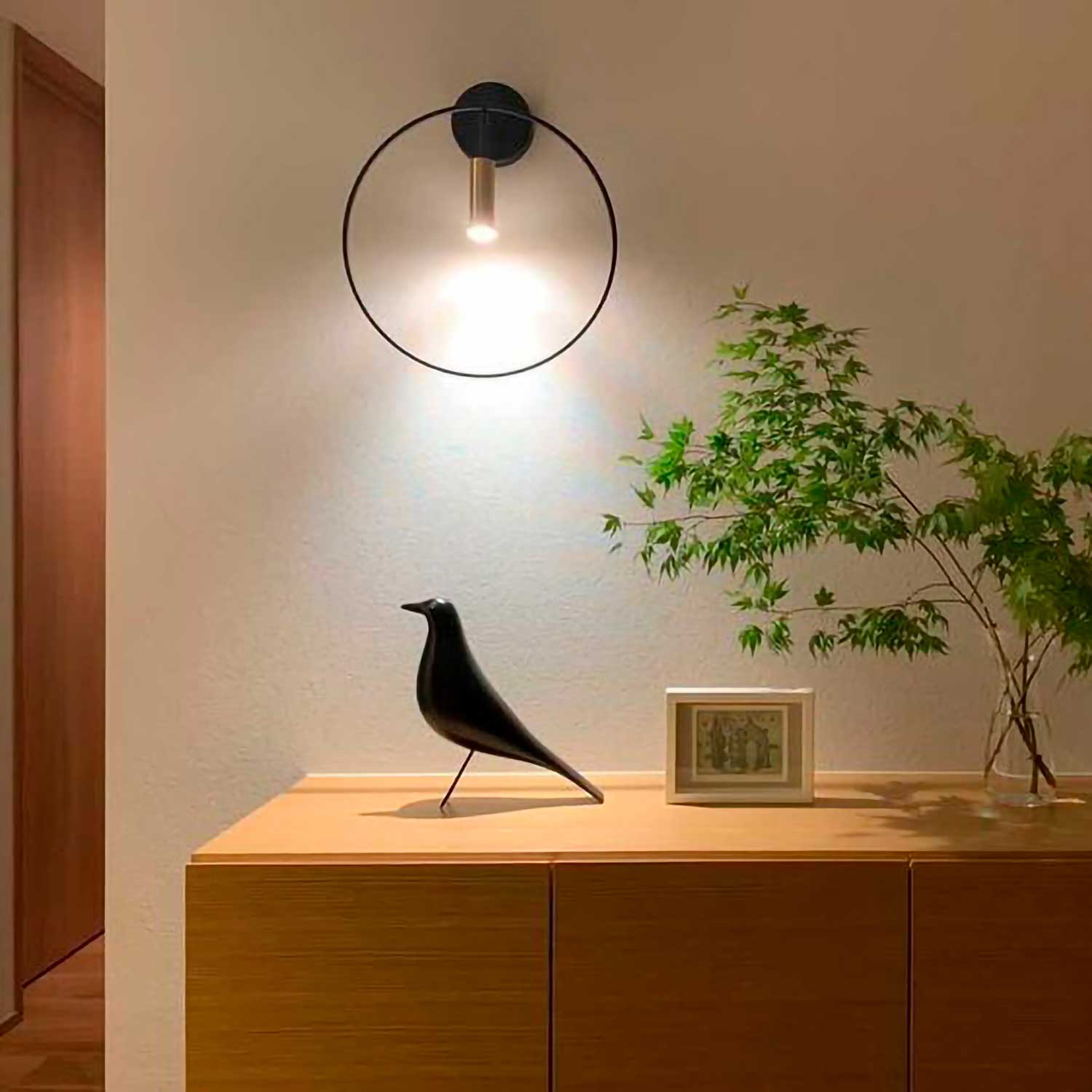Revolta - Moderne Wandlampe aus Stahl für Wohnzimmer