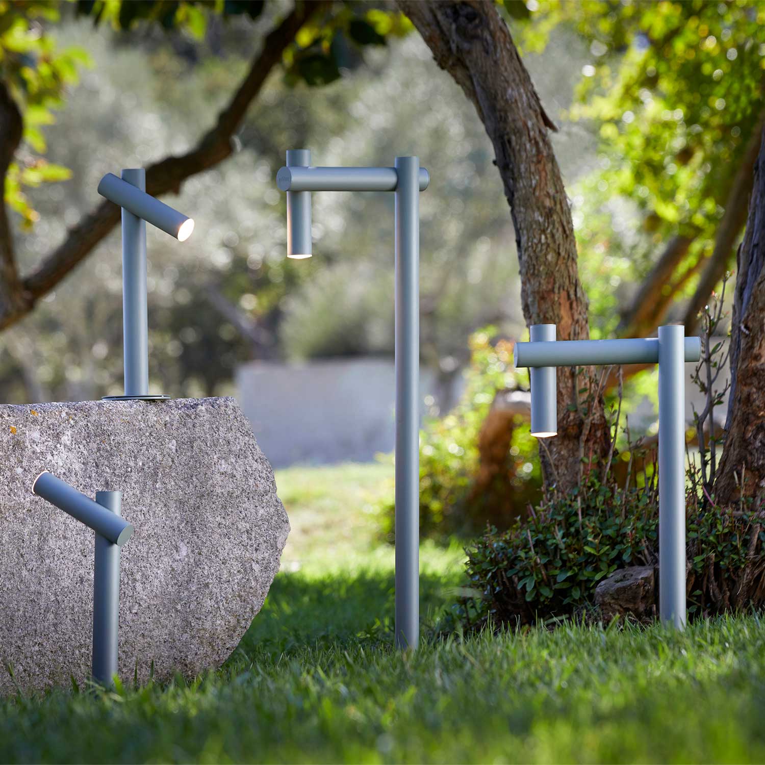 Tik - Poste led exterior de diseño para senderos de jardín