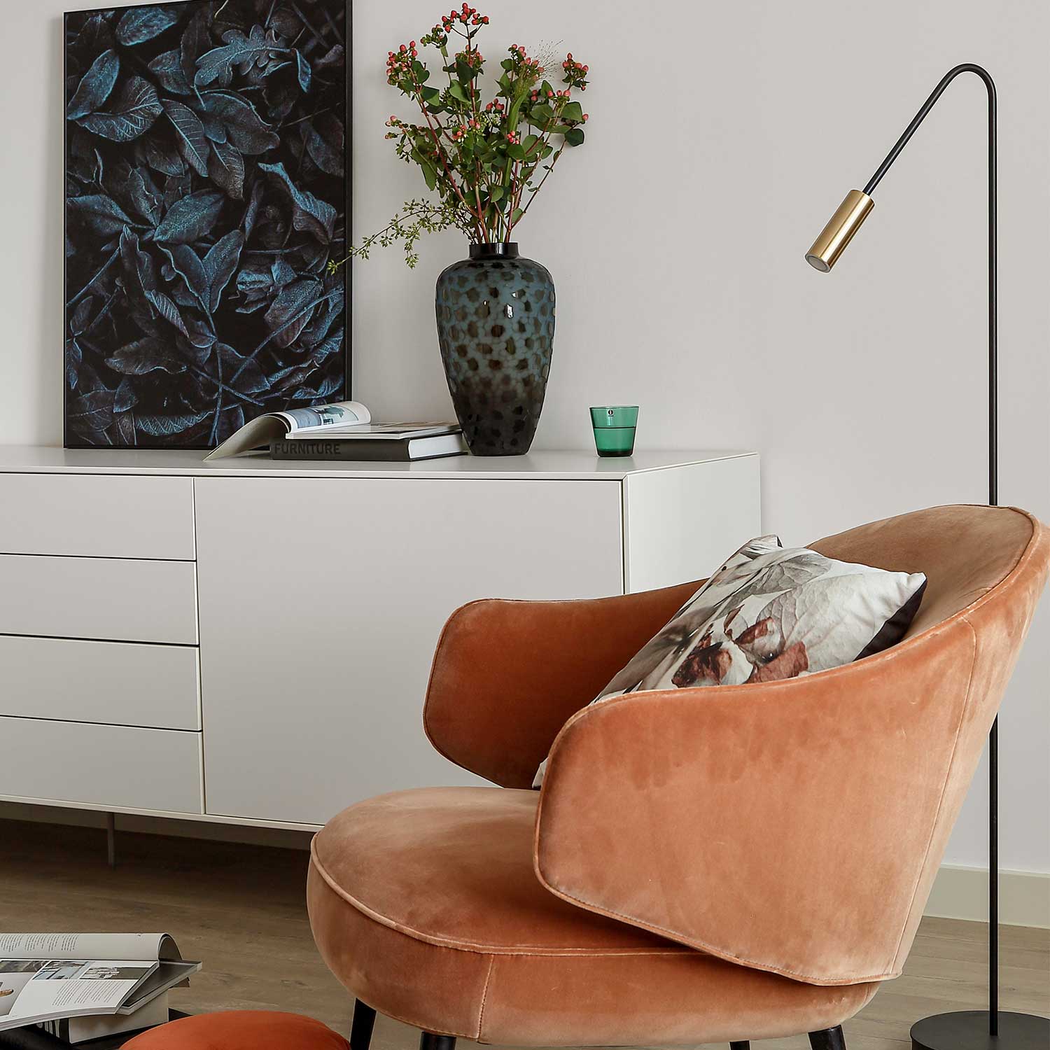 Volta - Designer Stehlampe aus schwarzem Stahl für Wohnzimmer