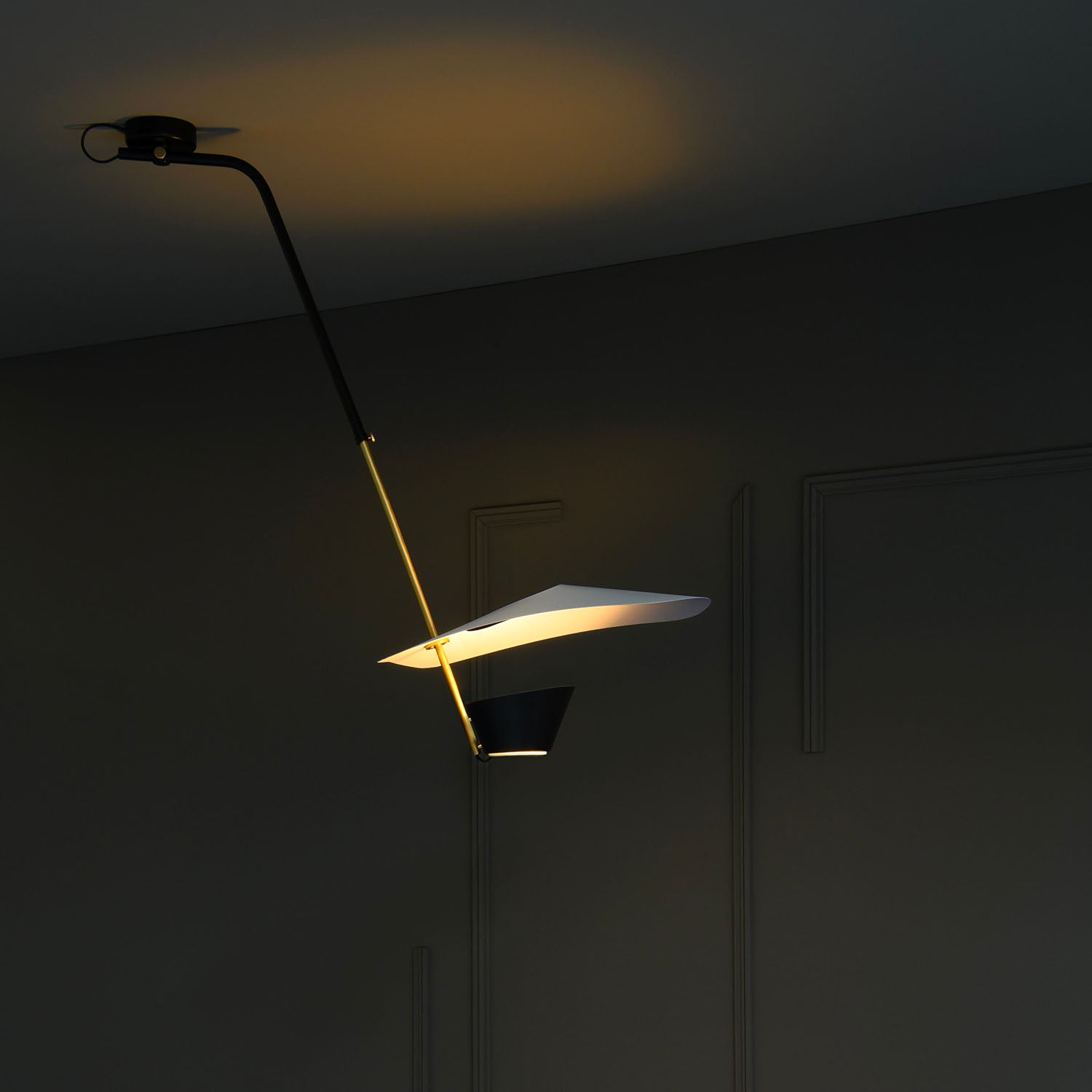 G25 - Retro vintage 1950s pendant light design