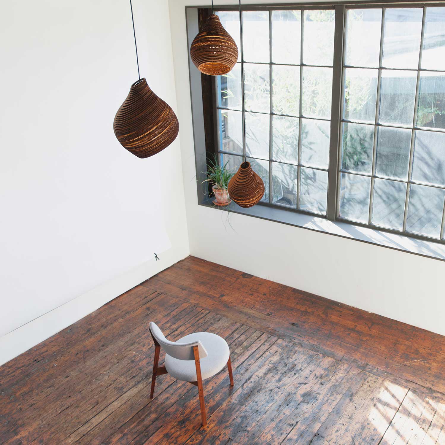 Scraplights Hive - White organic design suspension lamp in cardboard