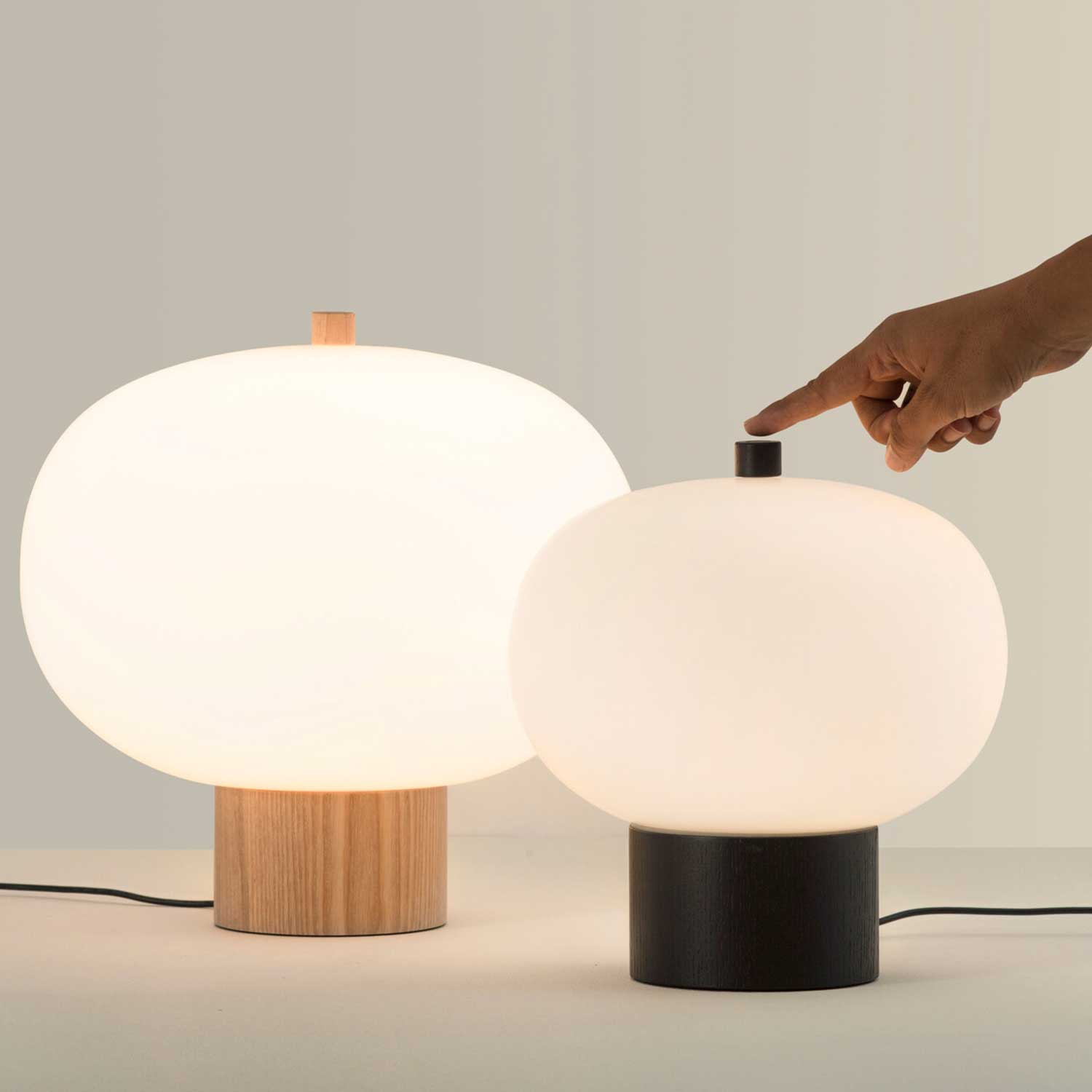 Ilargi - LED bedside lamp in glass with design for bedroom