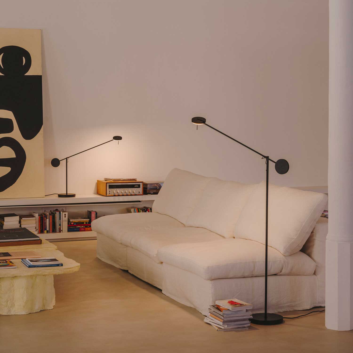 Invisible - Lámpara de pie LED de diseño minimalista para salón