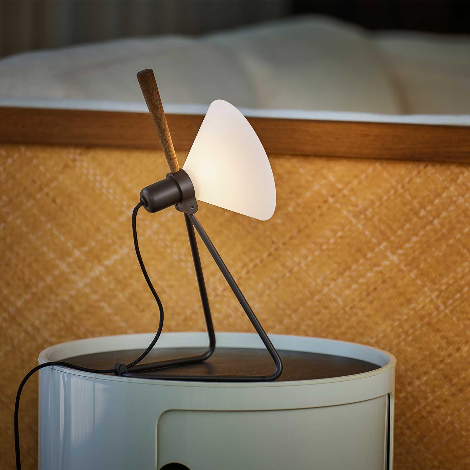 Spot 356 - Lampada da comodino proiettore vintage design