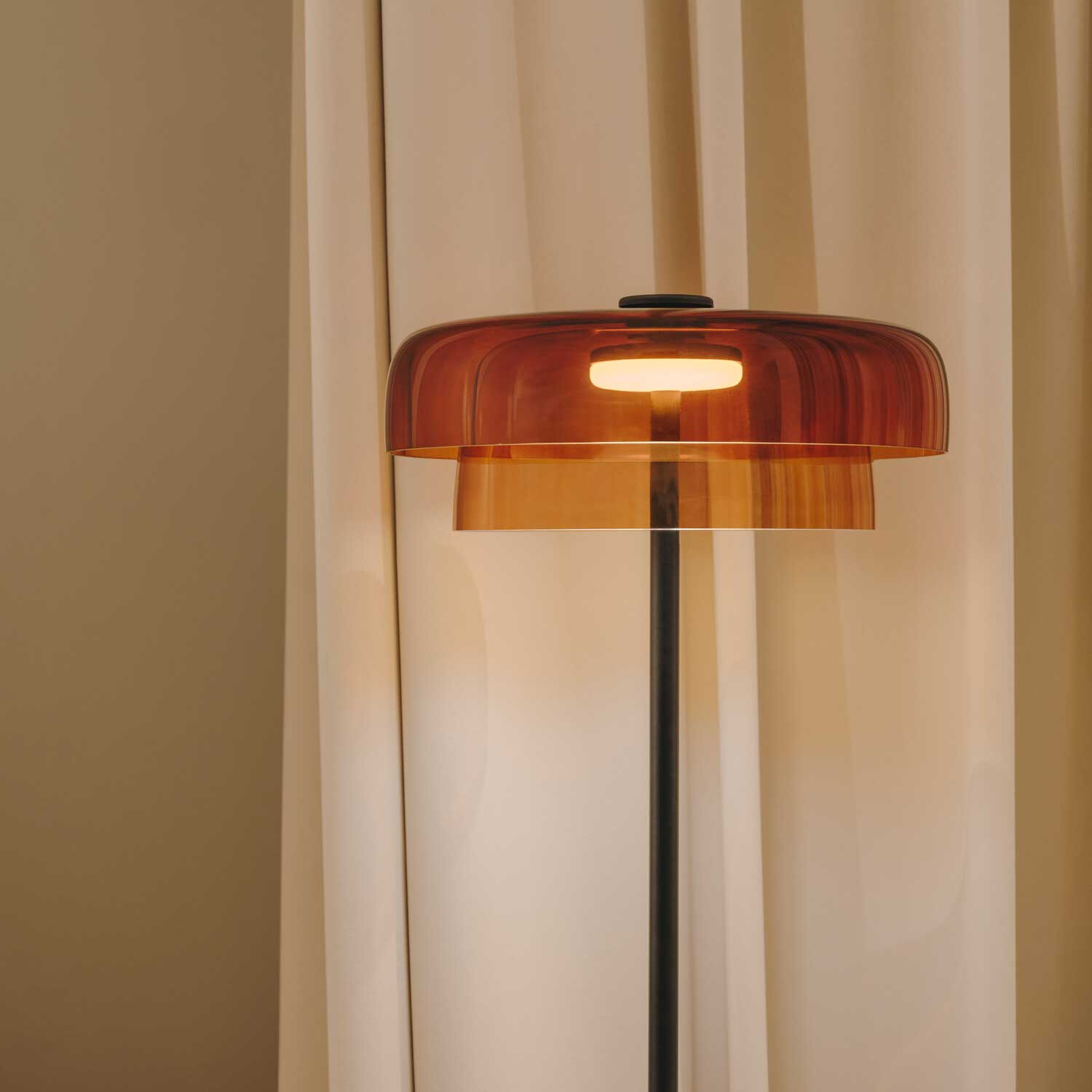 Levels 2 - LED floor lamp in glass design for bedroom