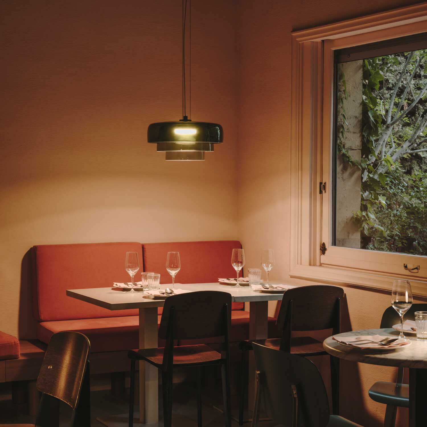 Levels 3 - Designer glass suspension for living room