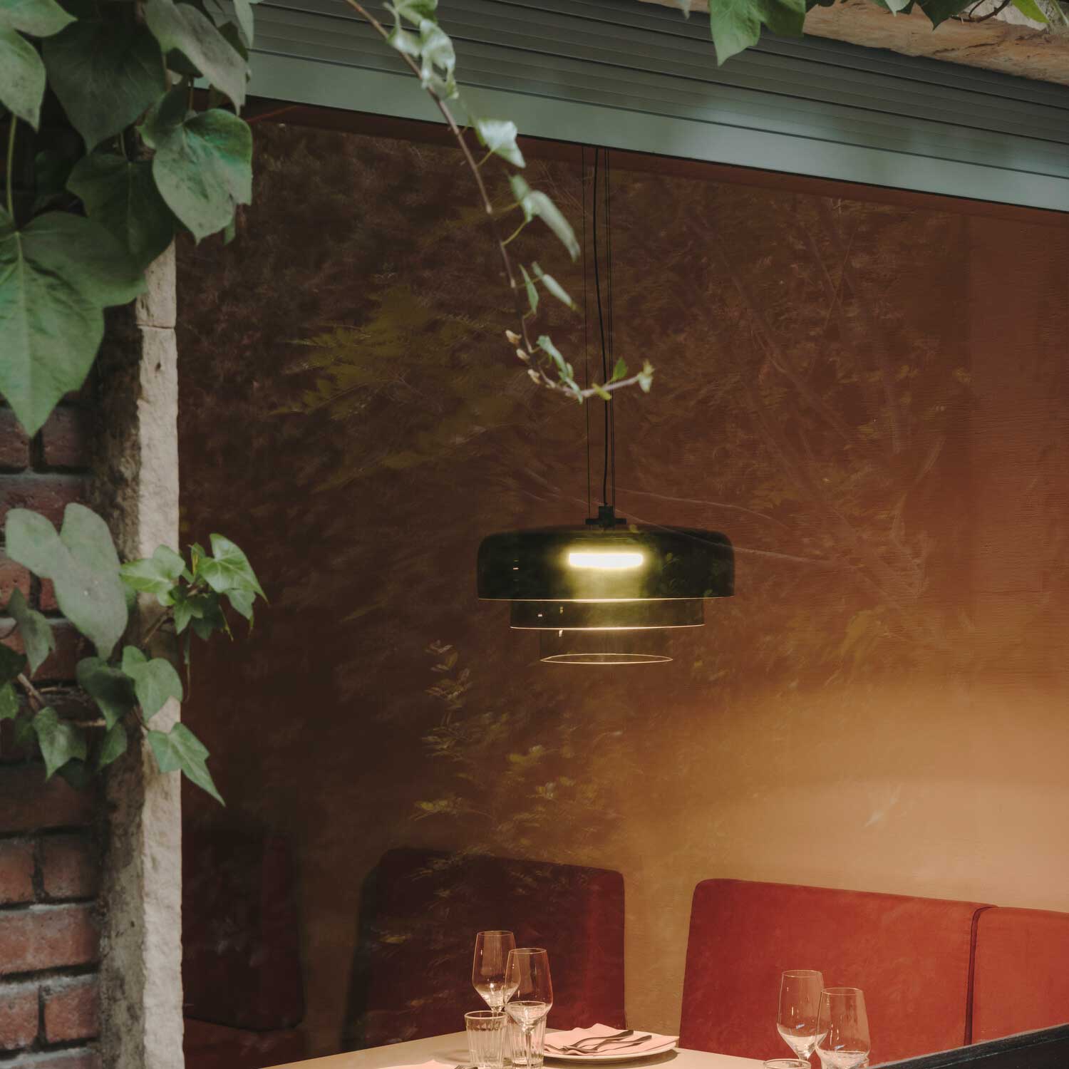 Levels 3 - Designer glass suspension for living room