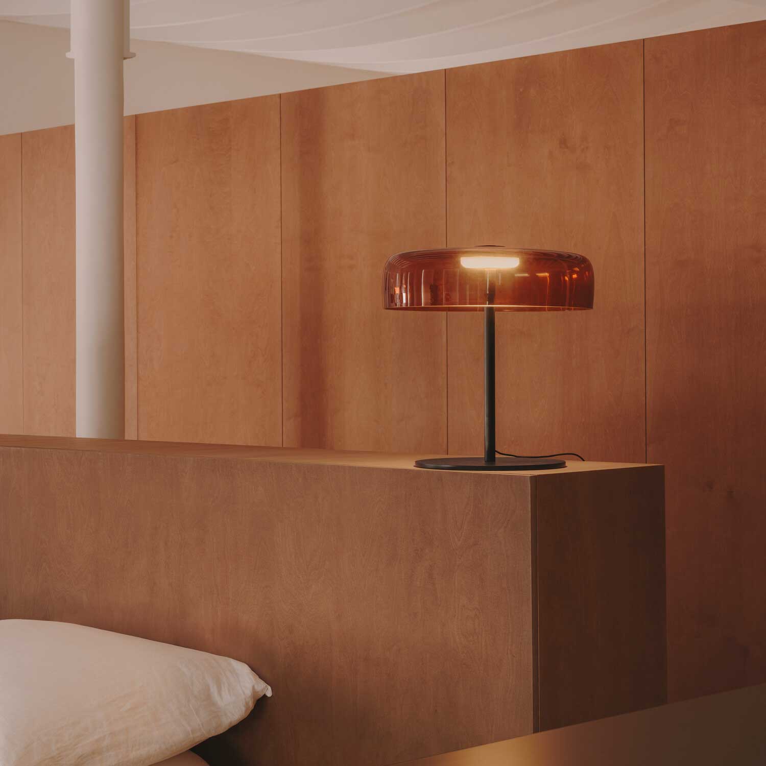 Levels 1 - LED bedside lamp in glass design for bedroom