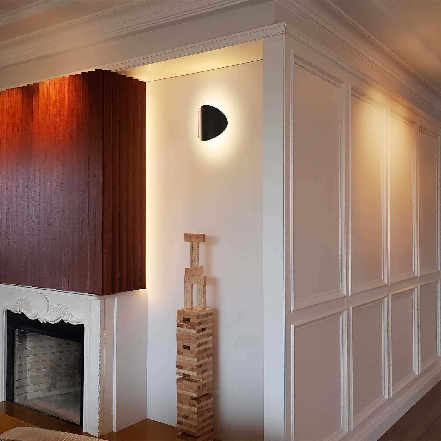 Луна - Минималистичный дизайнерский настенный светильник для гостиной