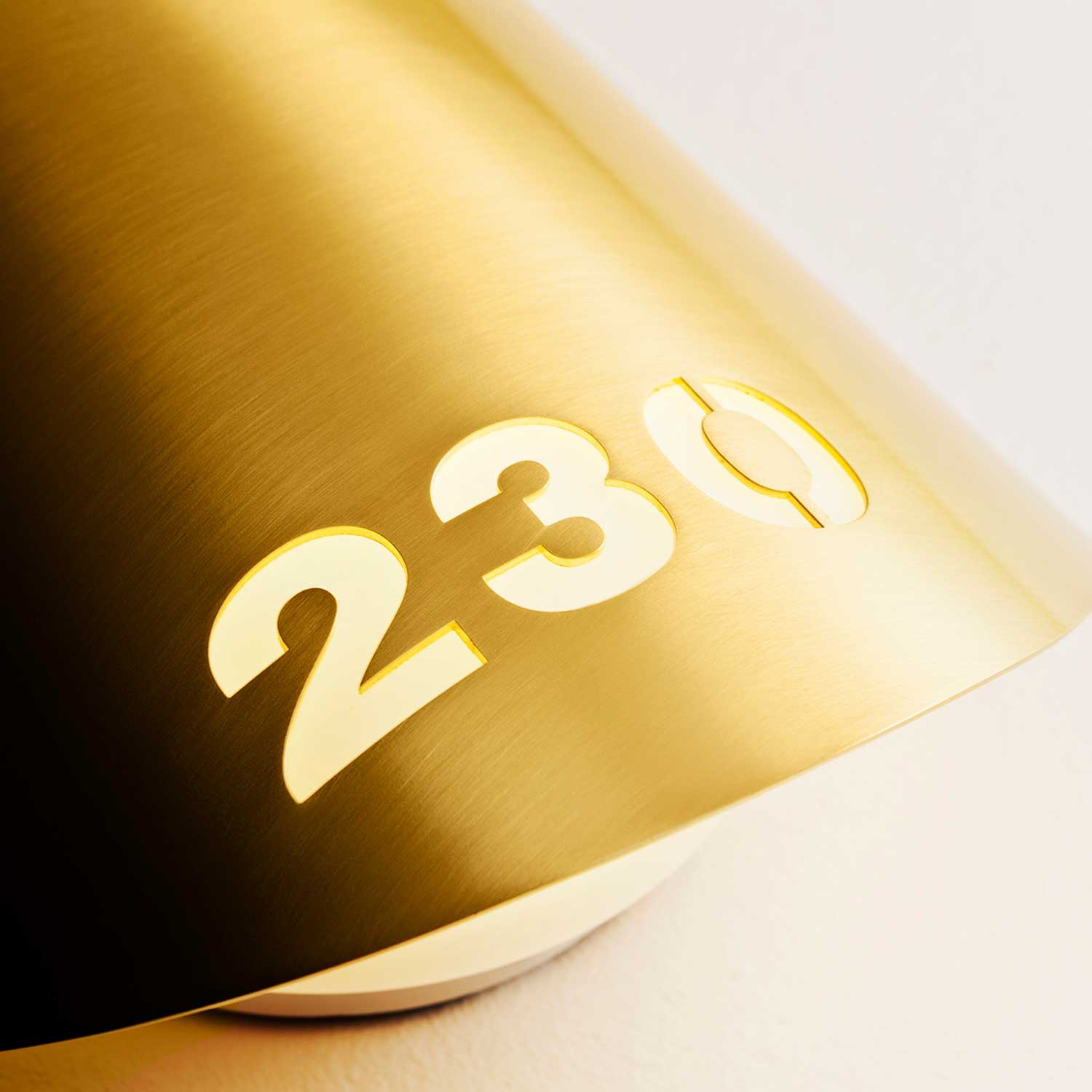 Луна - Минималистичный дизайнерский настенный светильник для гостиной