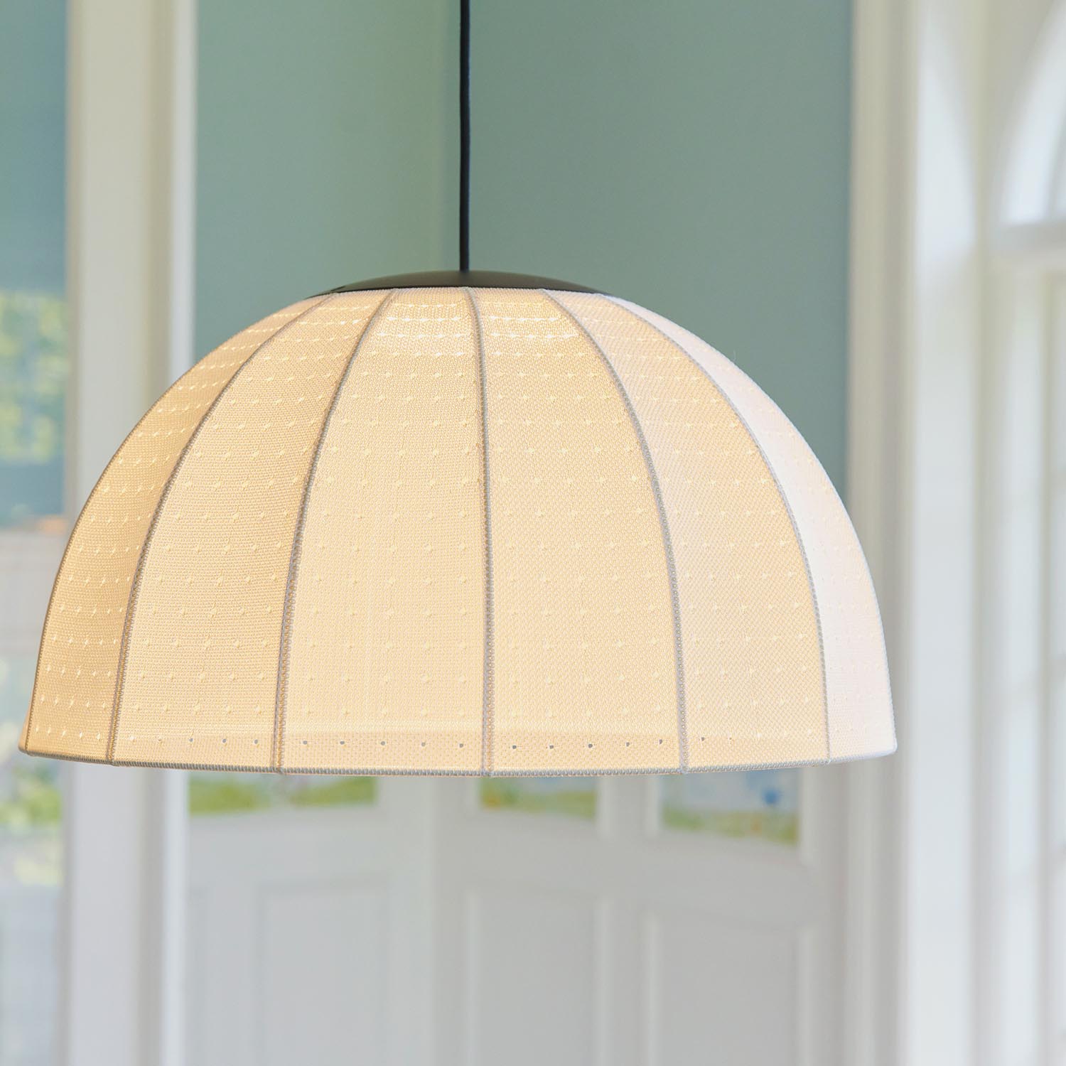 MOLLIS - LED-Hängeleuchte aus Stoff in kuppelförmigem Design