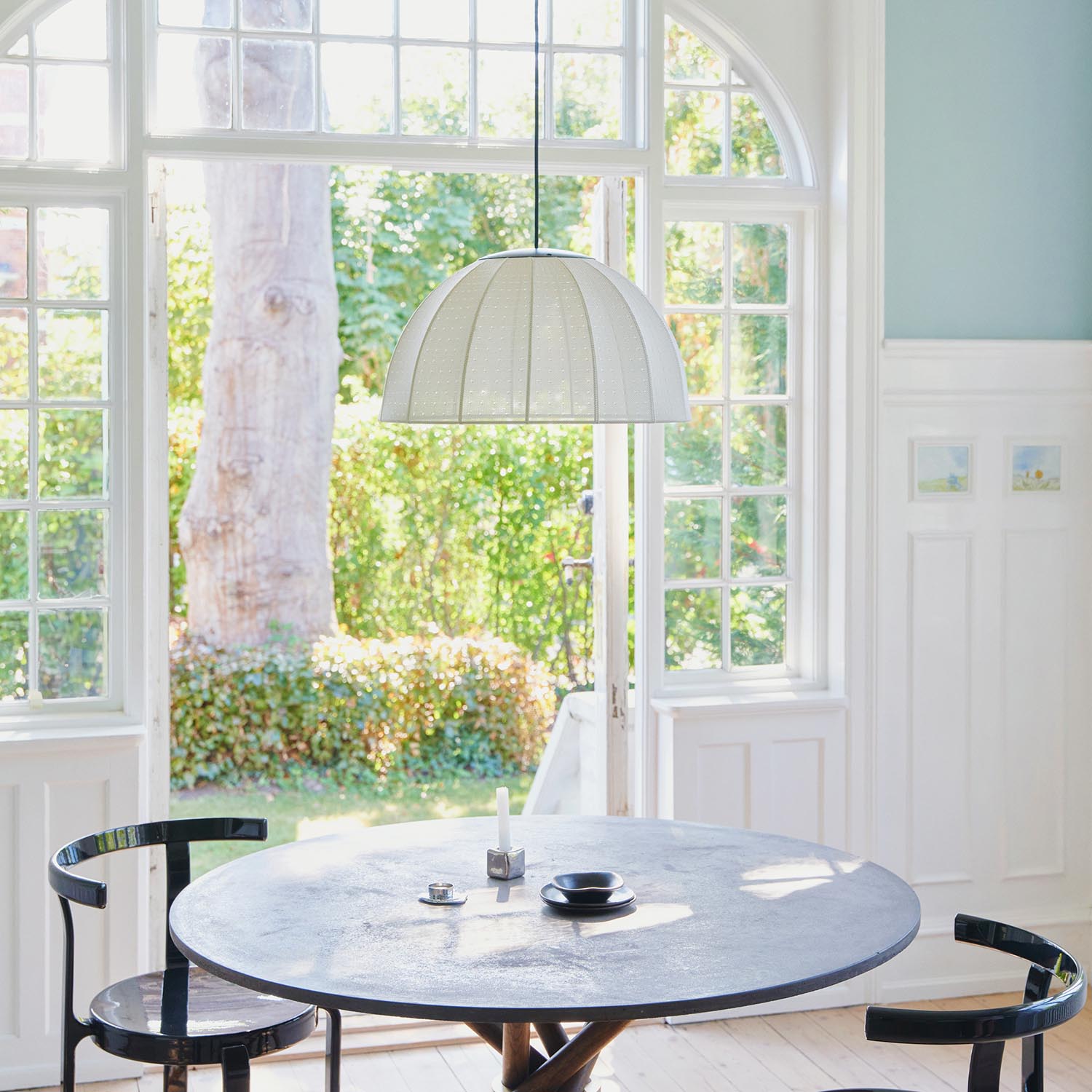 MOLLIS - LED-Hängeleuchte aus Stoff in kuppelförmigem Design