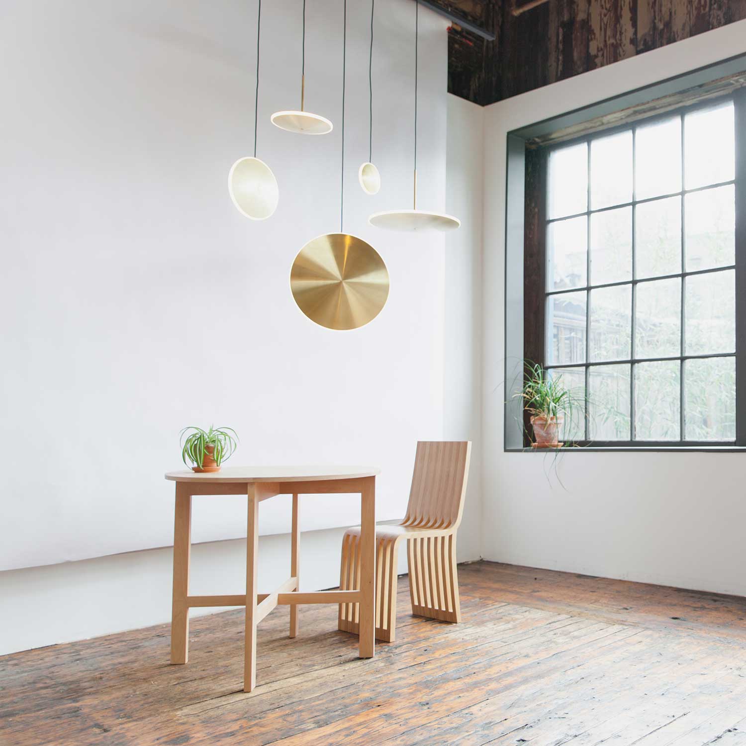 Chrona Dish h - Lámpara colgante led dorada o de acero para salón