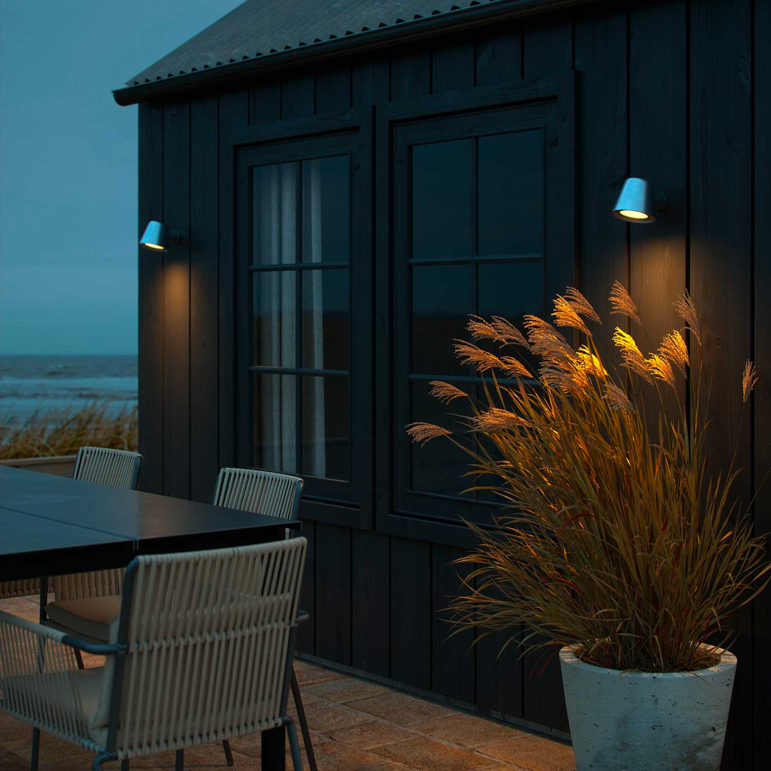 Aleria - Applique murale d'extérieur en acier design industriel