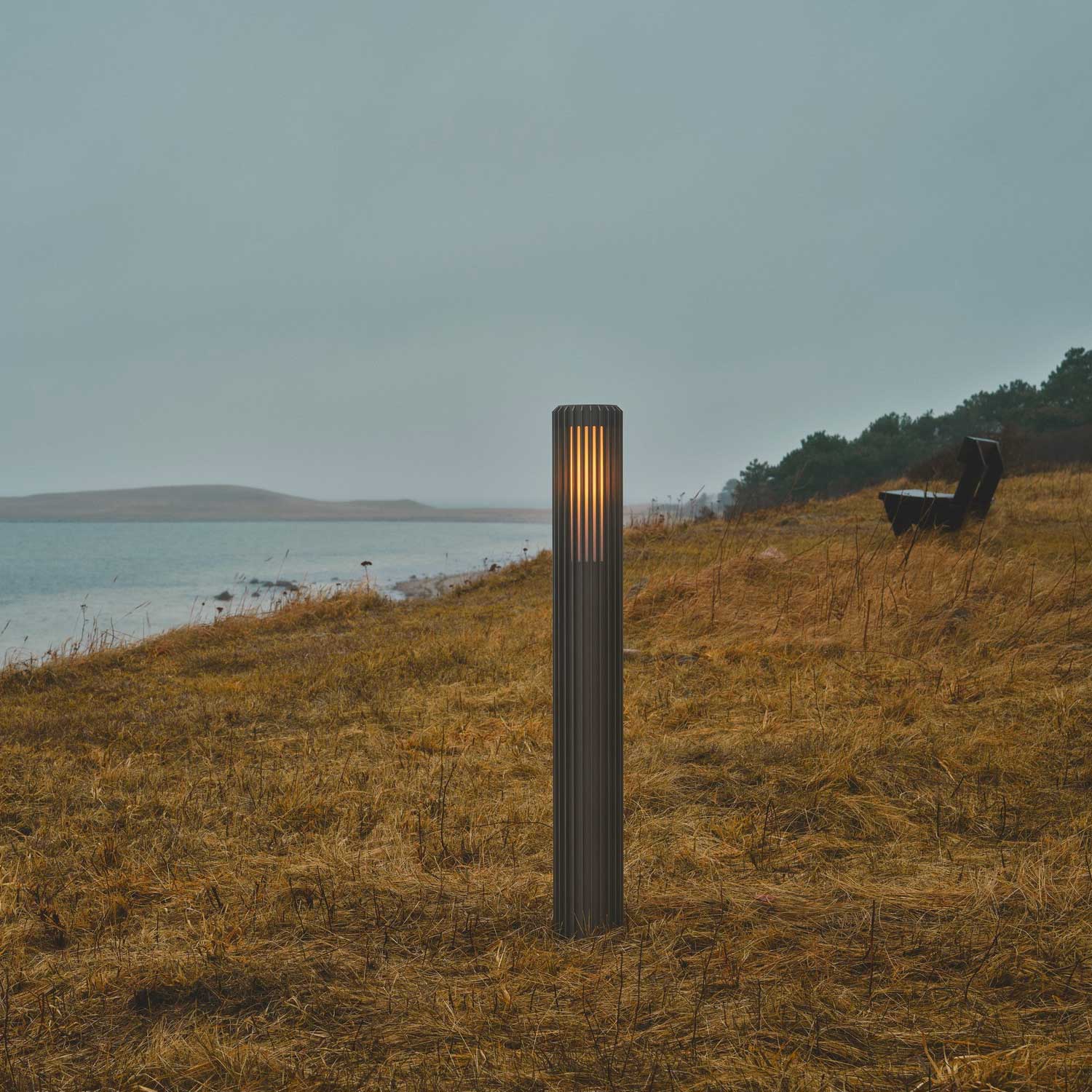 Aludra - Borne lumineuse LED de jardin en acier contemporain