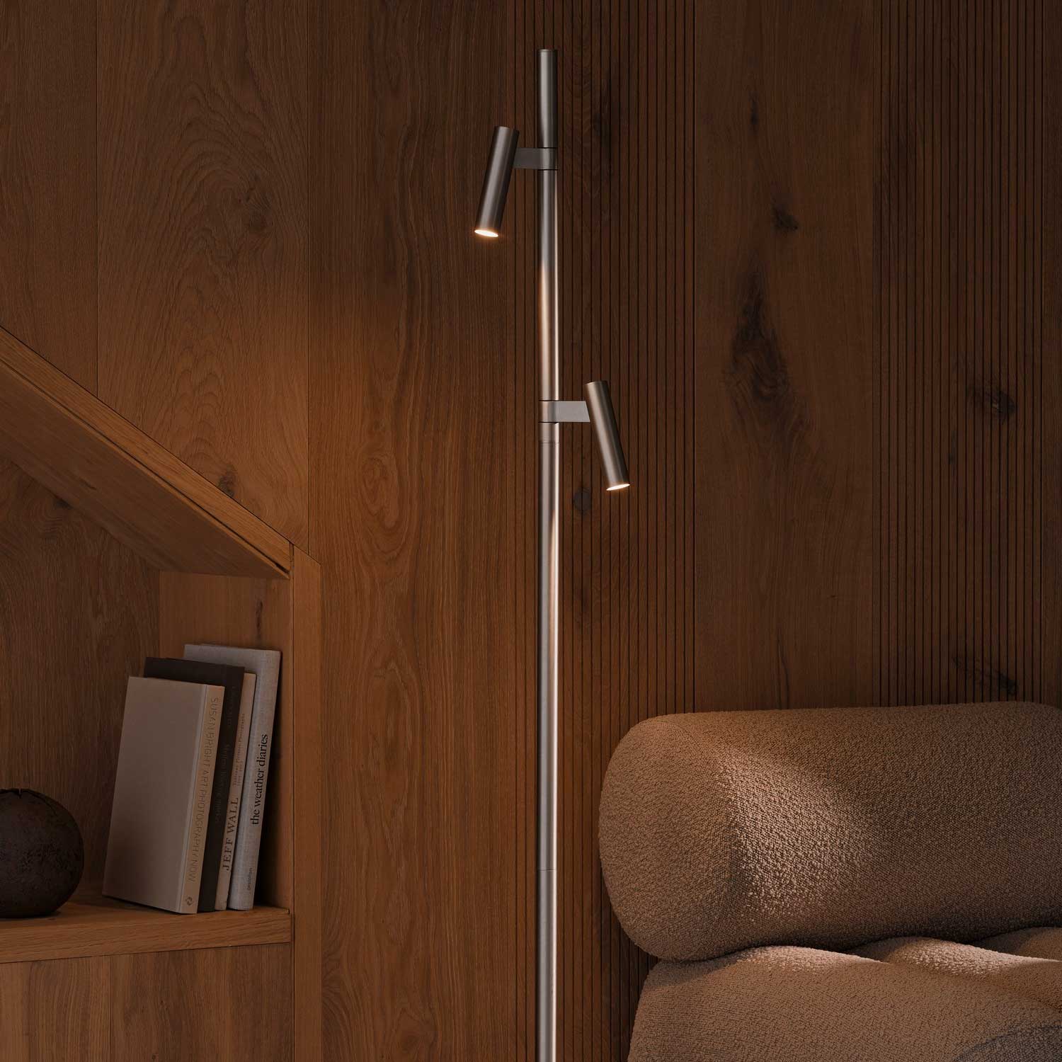 Makoto - Lampadaire en acier chrome satiné pour salon contemporain