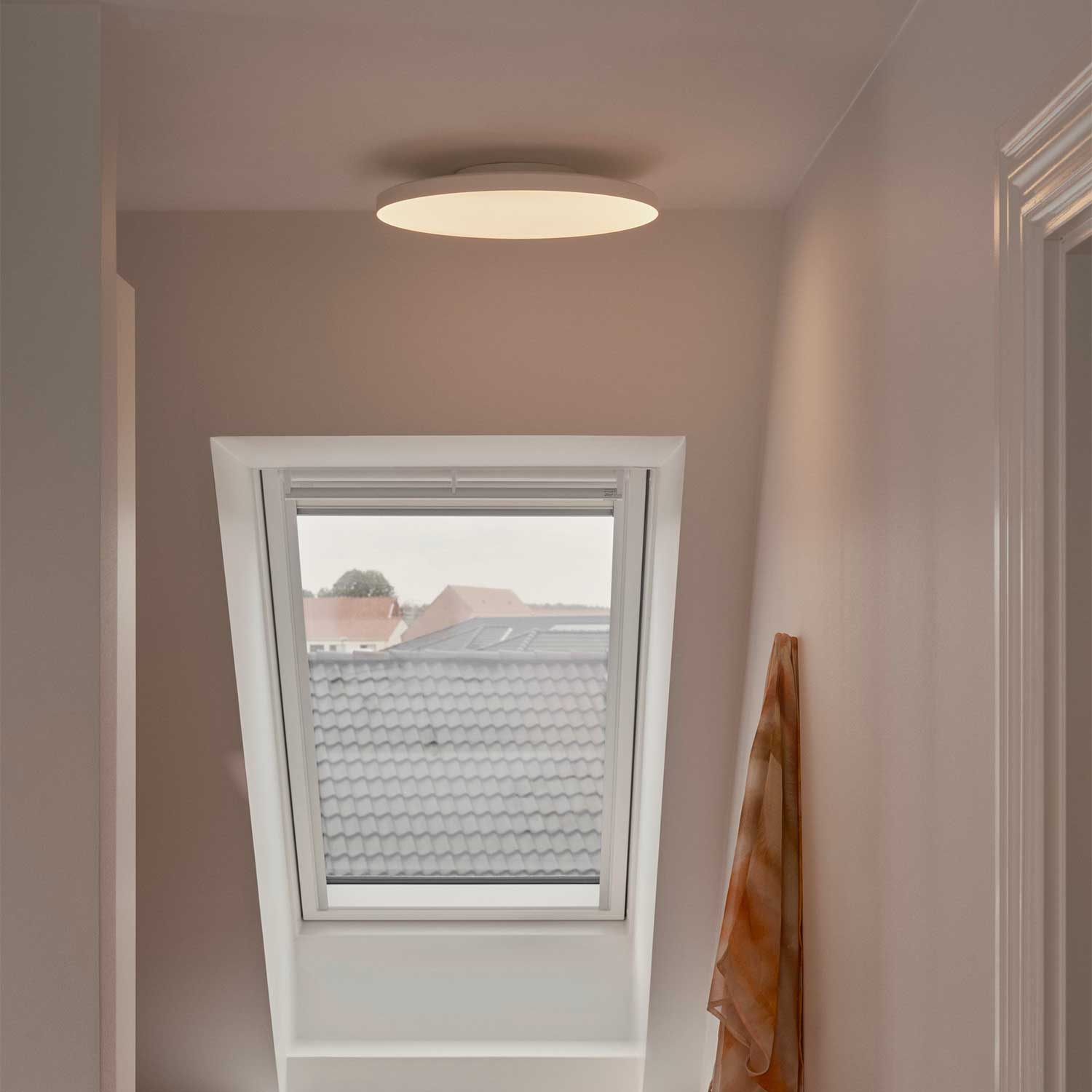 Serenova - Plafonnier rond blanc avec LED de salle bain étanche IP65
