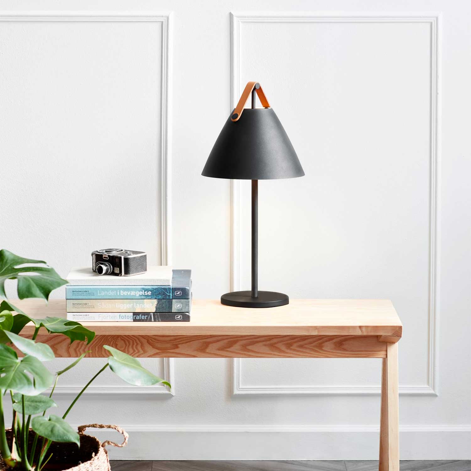 Strap - Lampe de table design scandinave pour chambre