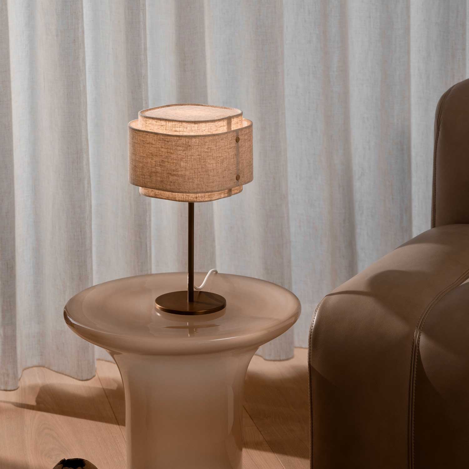 Takai - Lampe à poser en lin et acier doré pour chambre beige