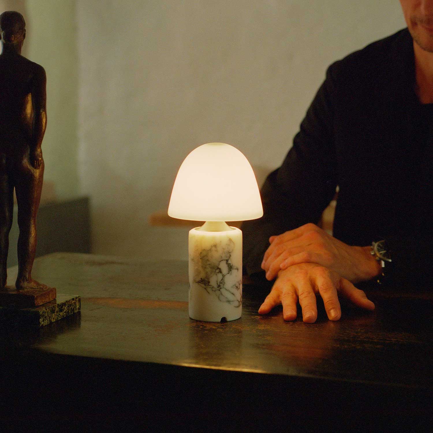 Fuse - Wireless design lamp in alabaster and brass