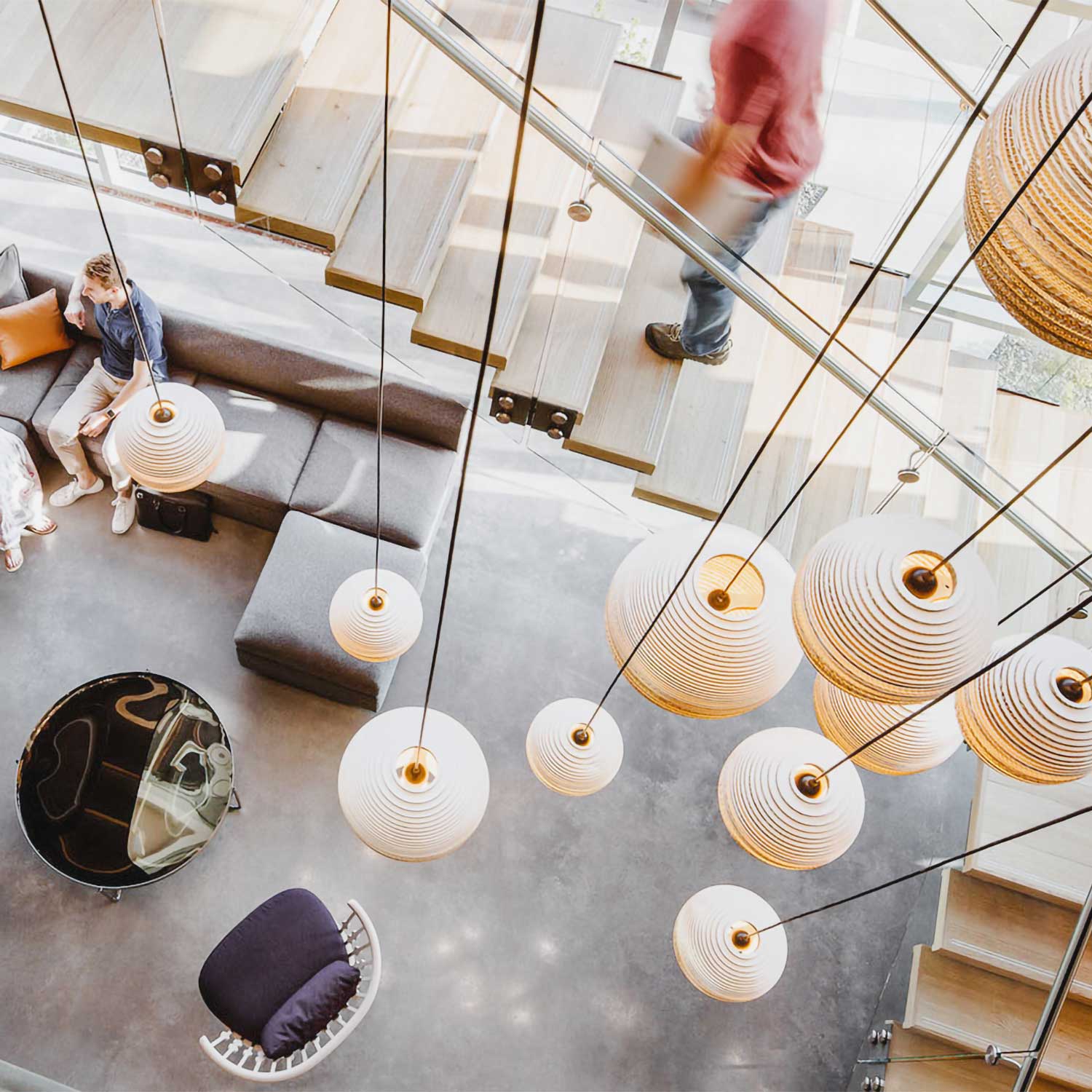 Scraplights Moon - Grande suspension boule en carton pour salon