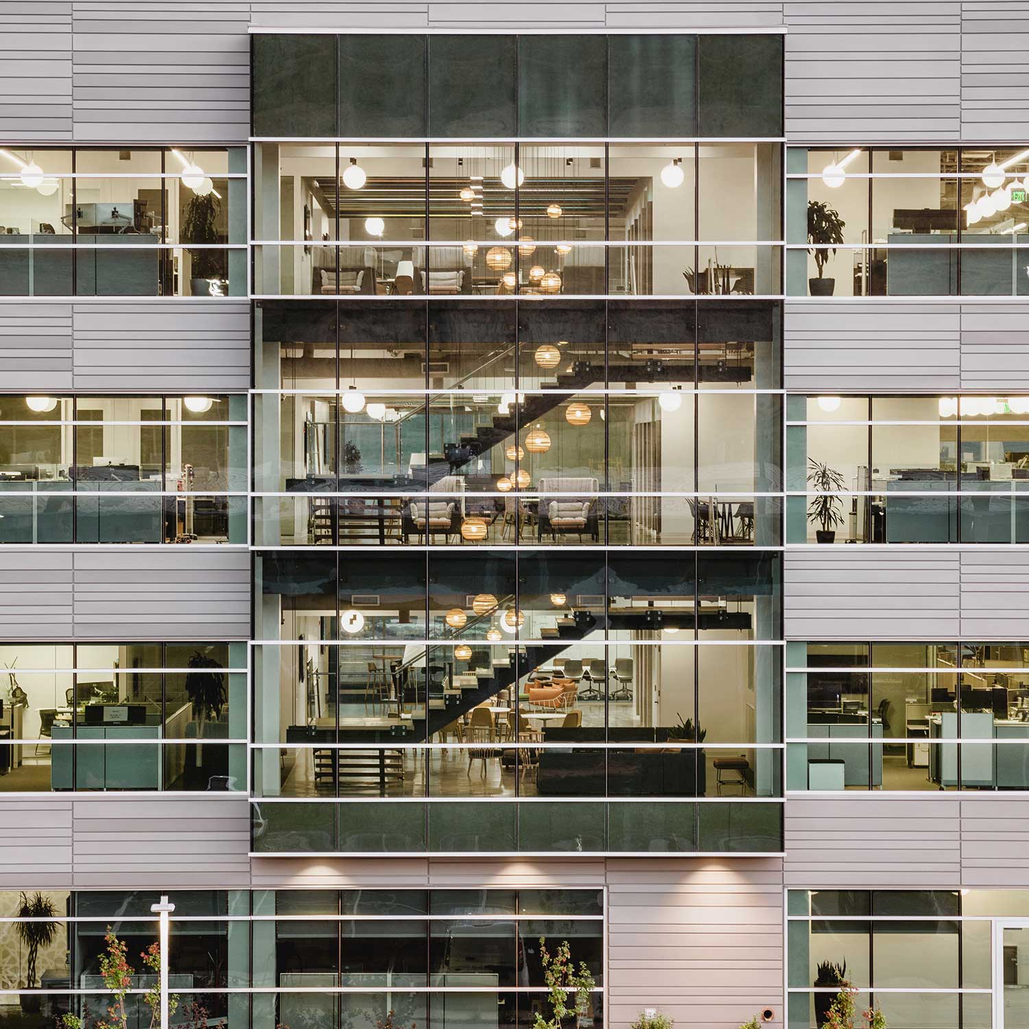 Scraplights Moon - Grande suspension boule en carton pour salon