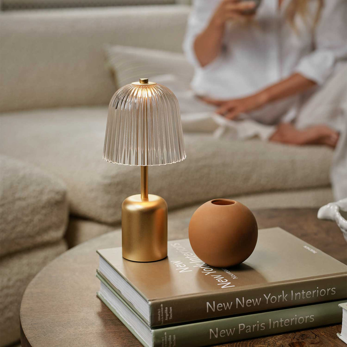 Asteea - Lampe à poser nomade en métal et acrylique, style scandinave