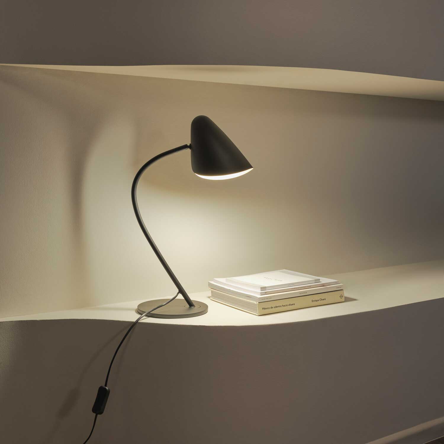 Organic - Modern black living room lamp design