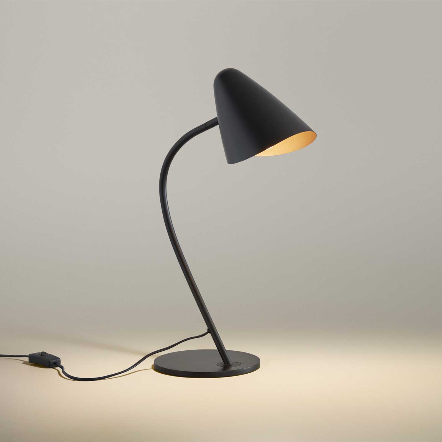 Organic - Modern black living room lamp design