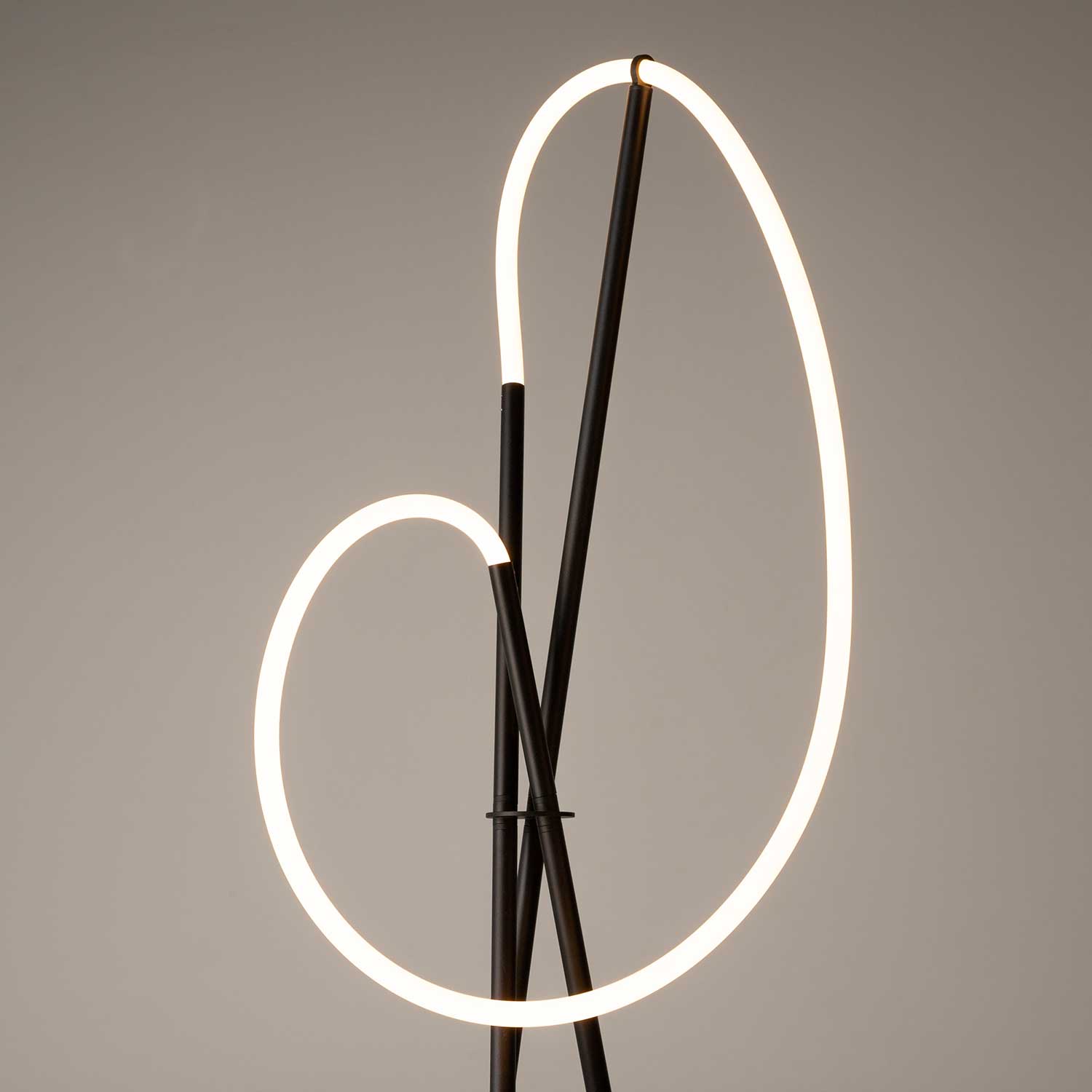 Gancio - Lampada da terra tubo LED flessibile design moderno