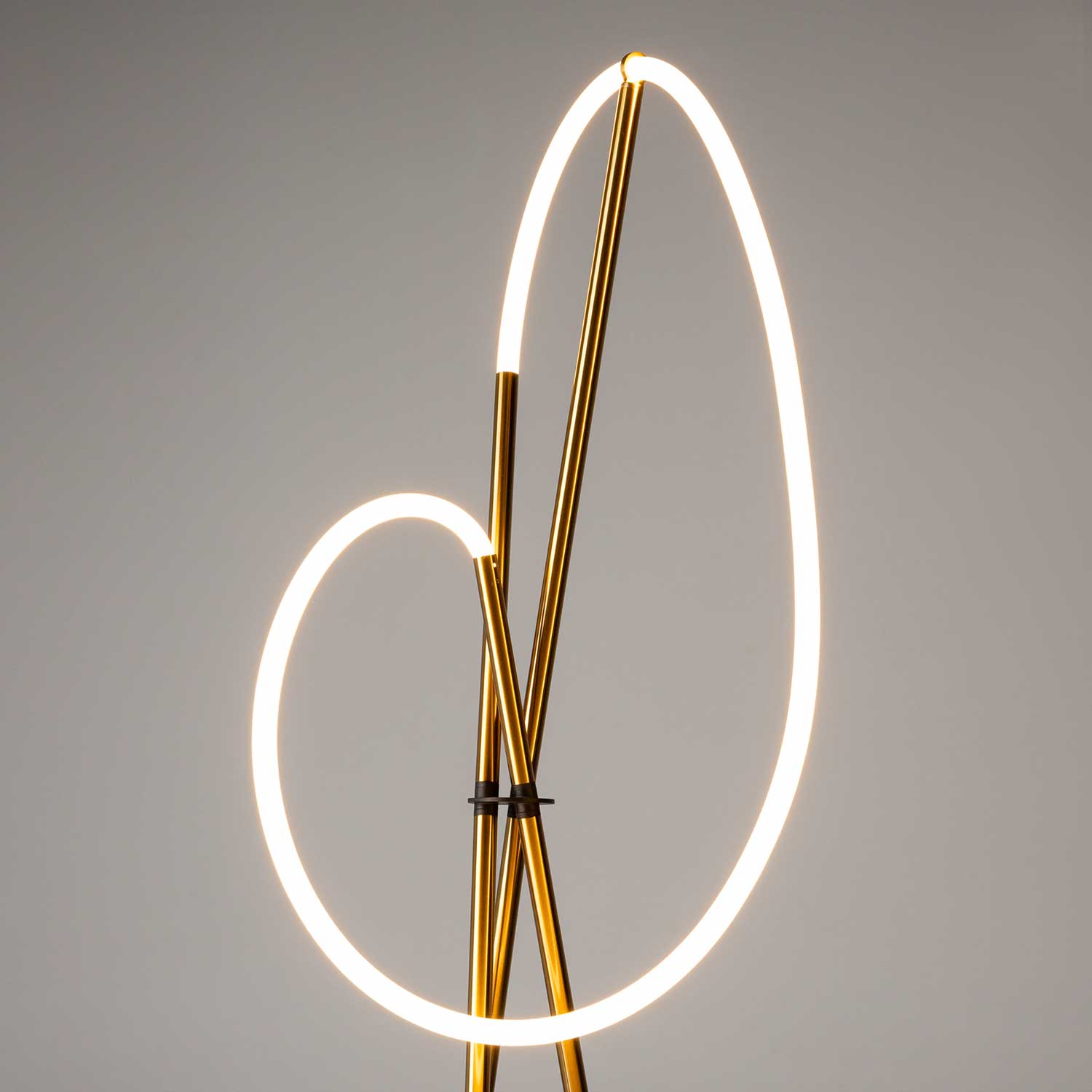 Gancio - Lampada da terra tubo LED flessibile design moderno