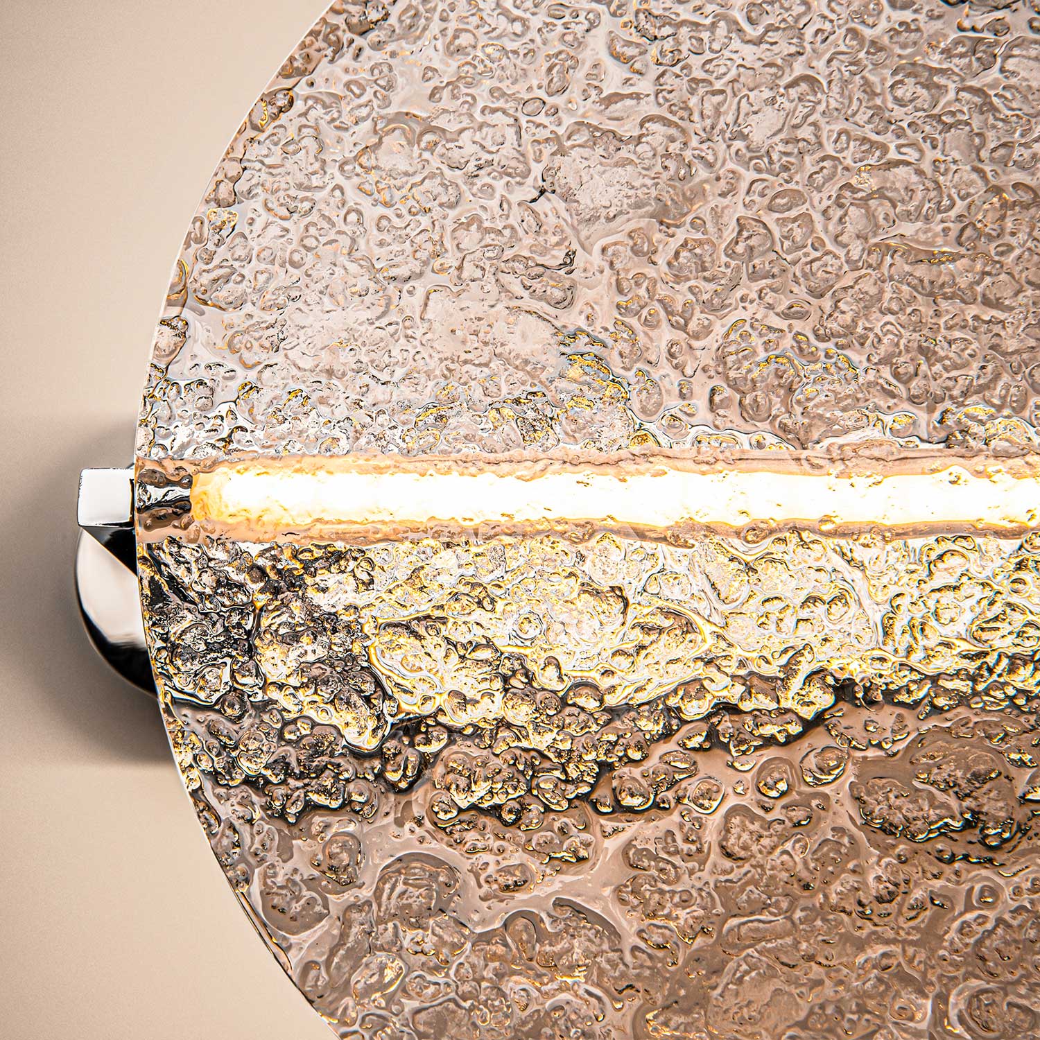 Mangata - Aplique de pared LED en vidrio martillado vintage