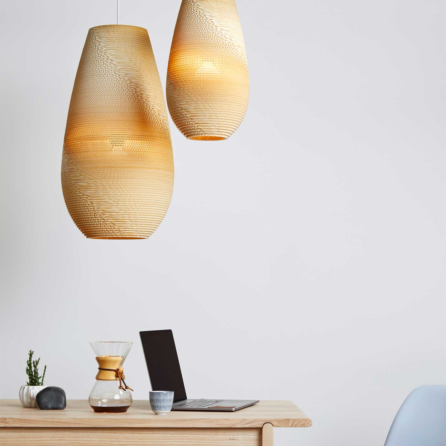 Scraplights Drop - Lámpara colgante blanca de diseño en cartón para salón